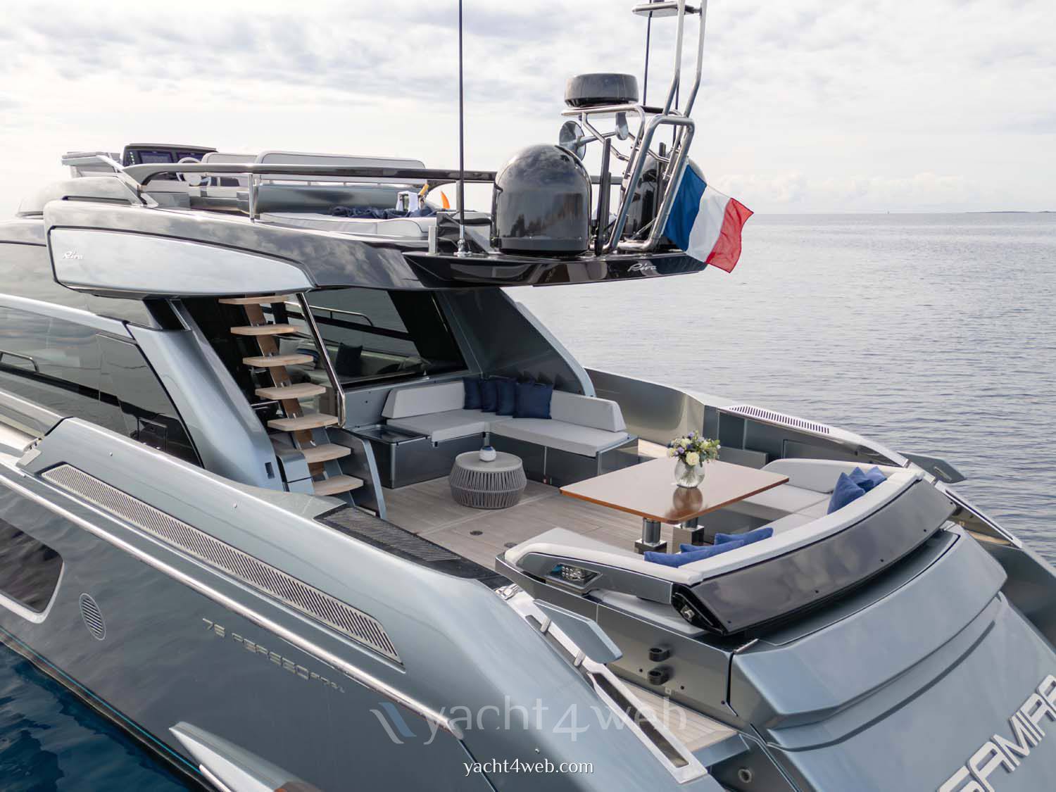 Riva Perseo 76 Yate a motor