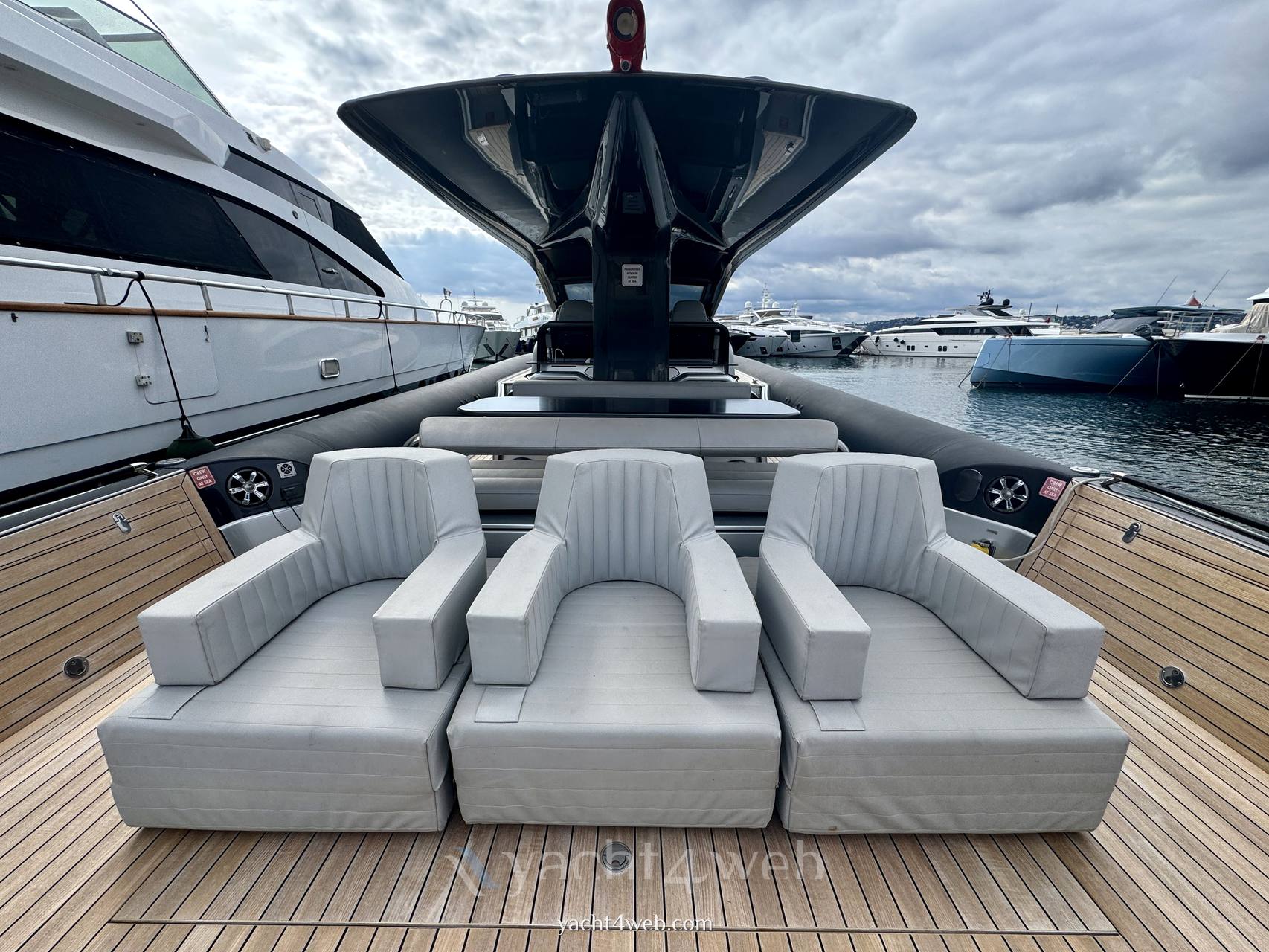 Anvera 55s barco de motor