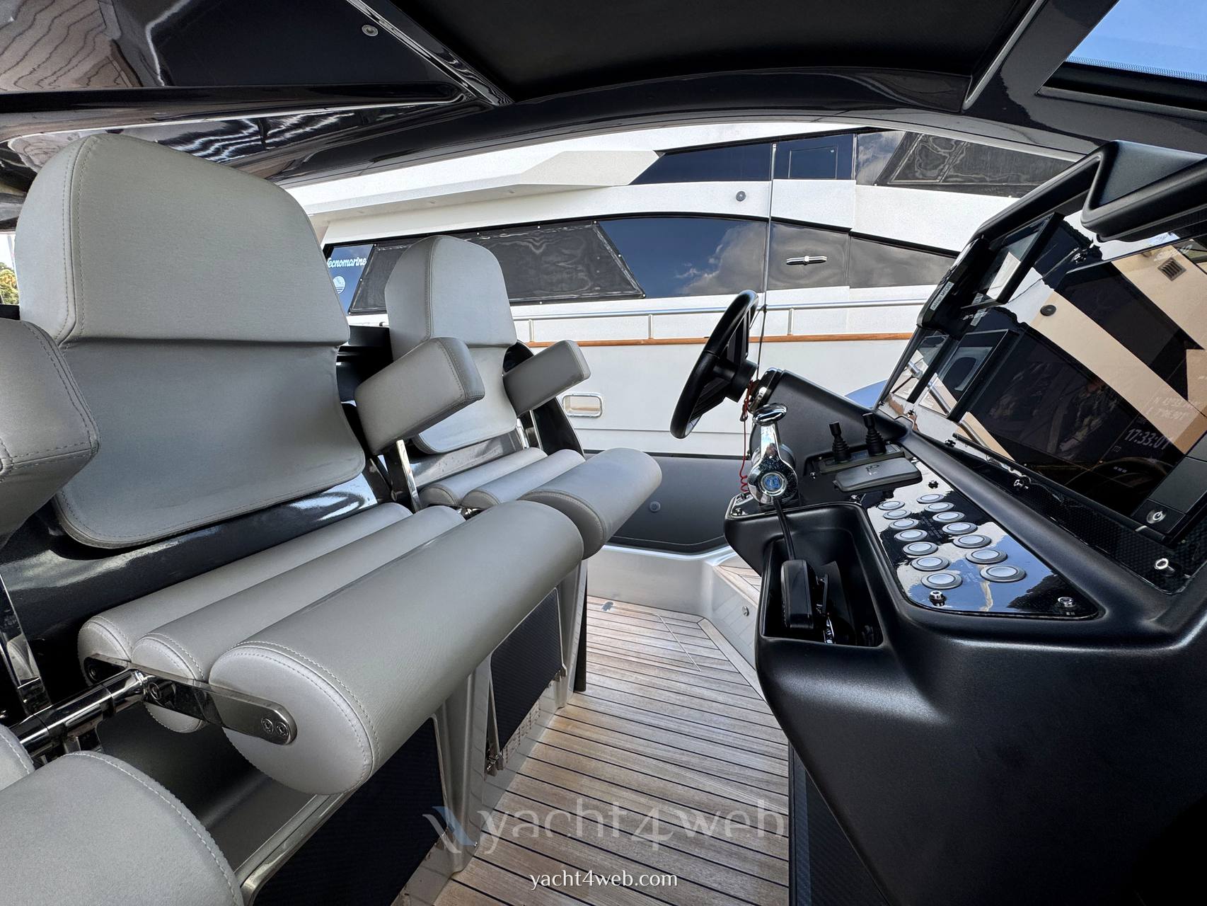 Anvera 55s barco de motor