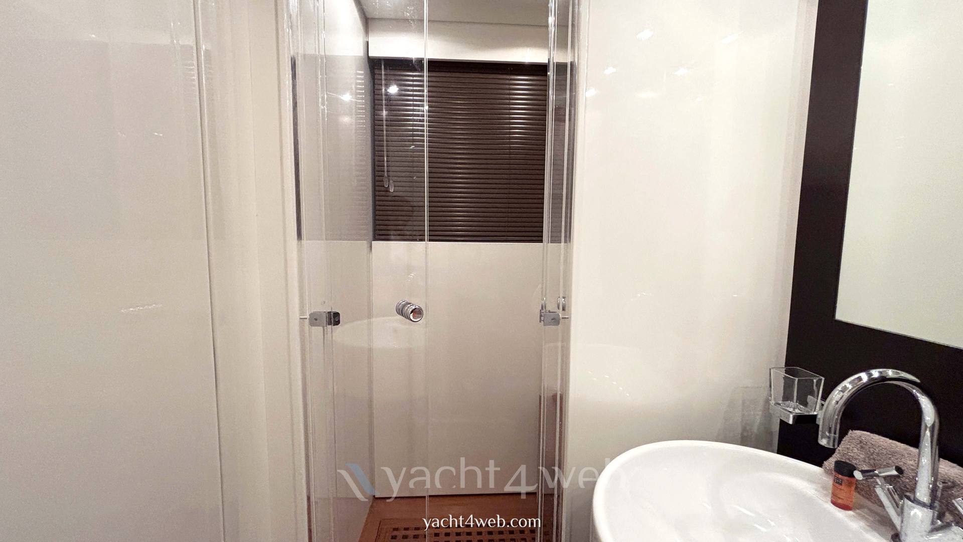 Leopard 24 Motor yacht