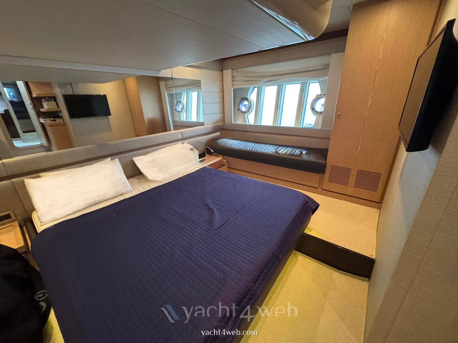 Ferretti yachts 570 Foto