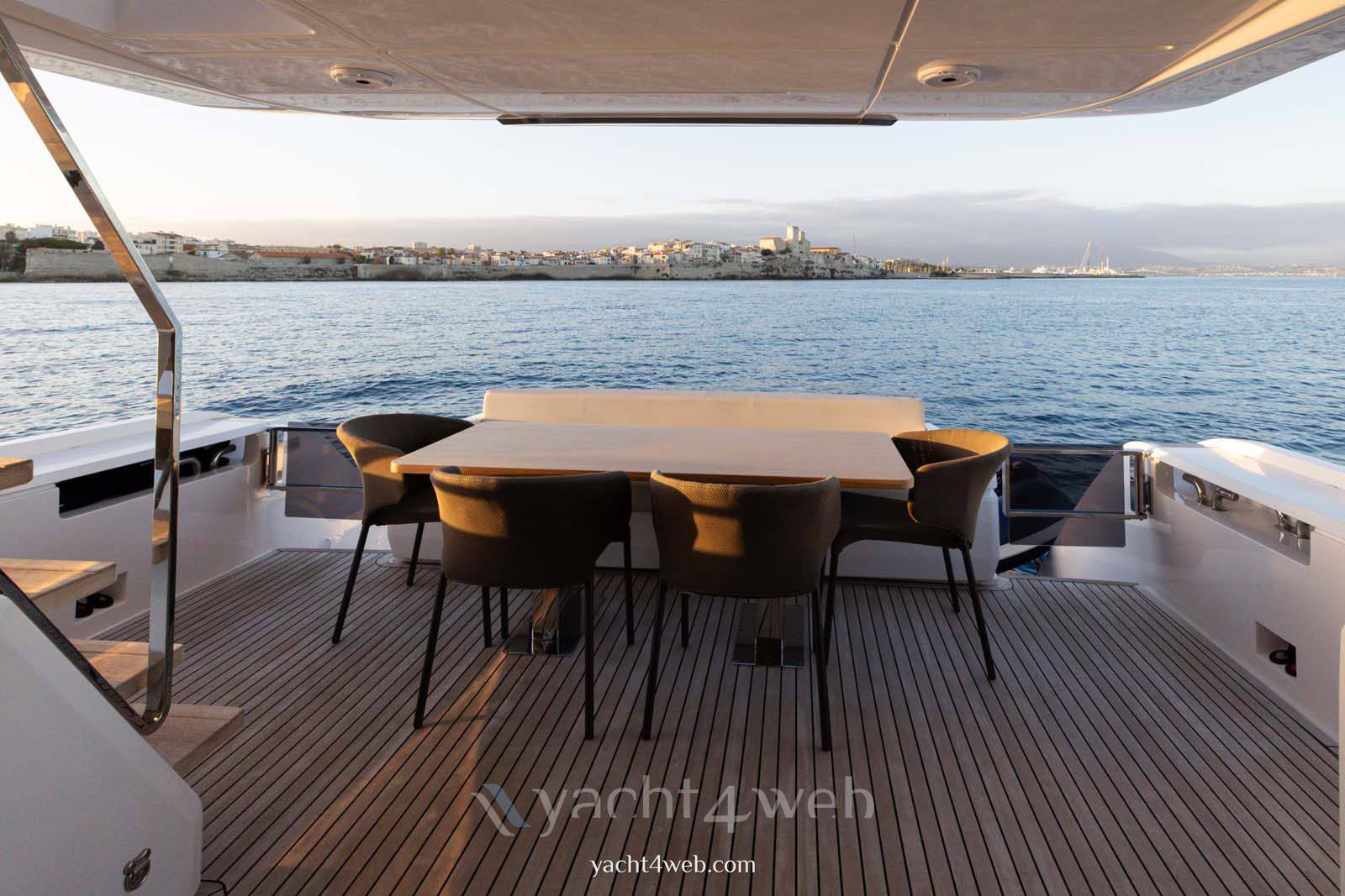 Ferretti yachts 720 Motoryacht usato