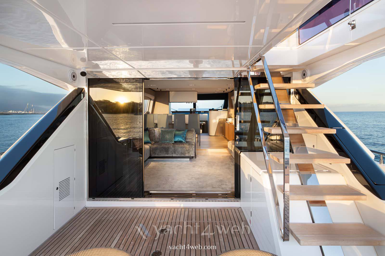 Ferretti yachts 720 0