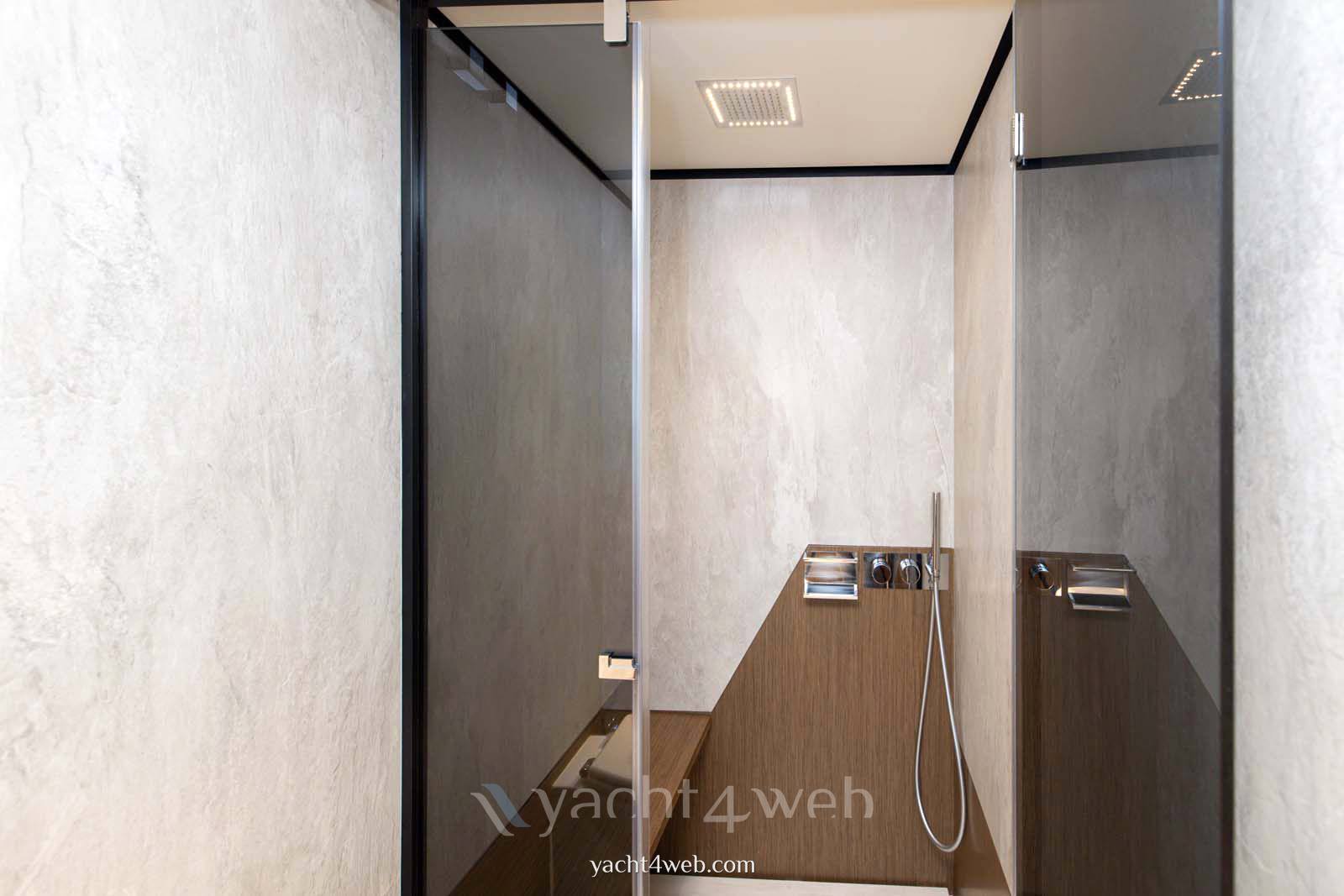 Ferretti yachts 720 barca a motore