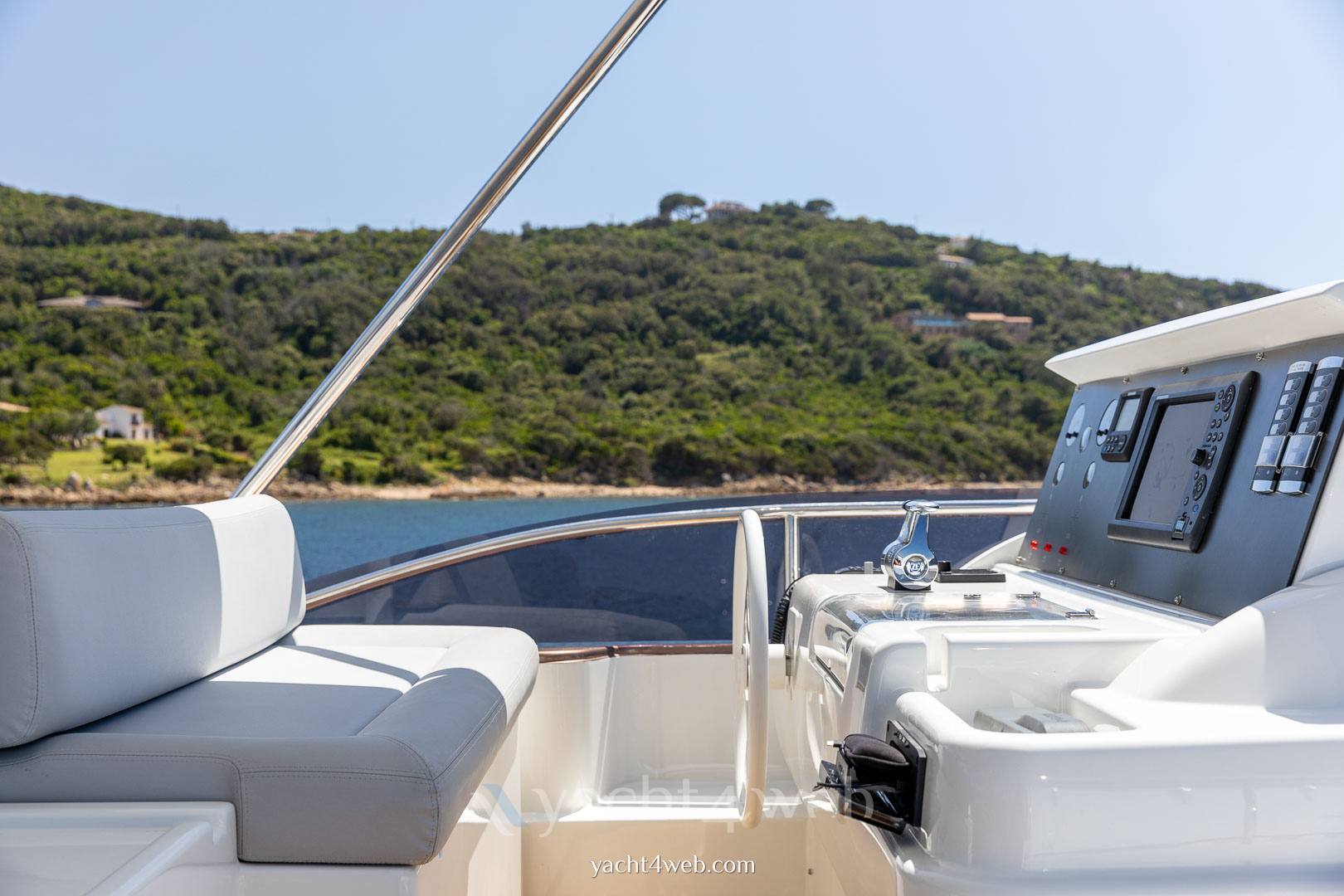 Ferretti yachts 800 bateau