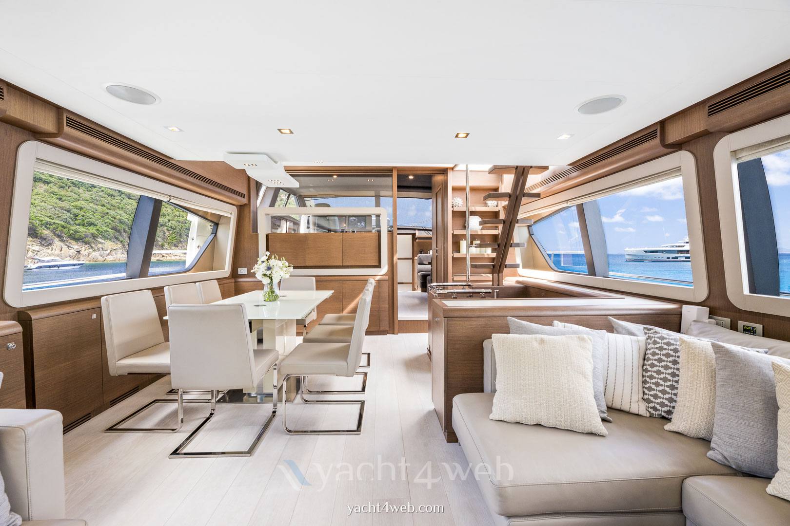 Ferretti yachts 800 0