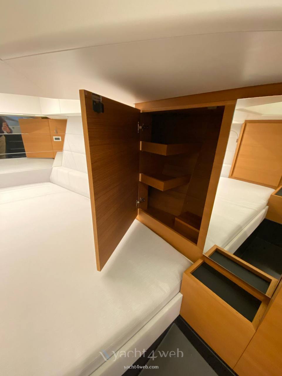 Wally Wallytender 48 0