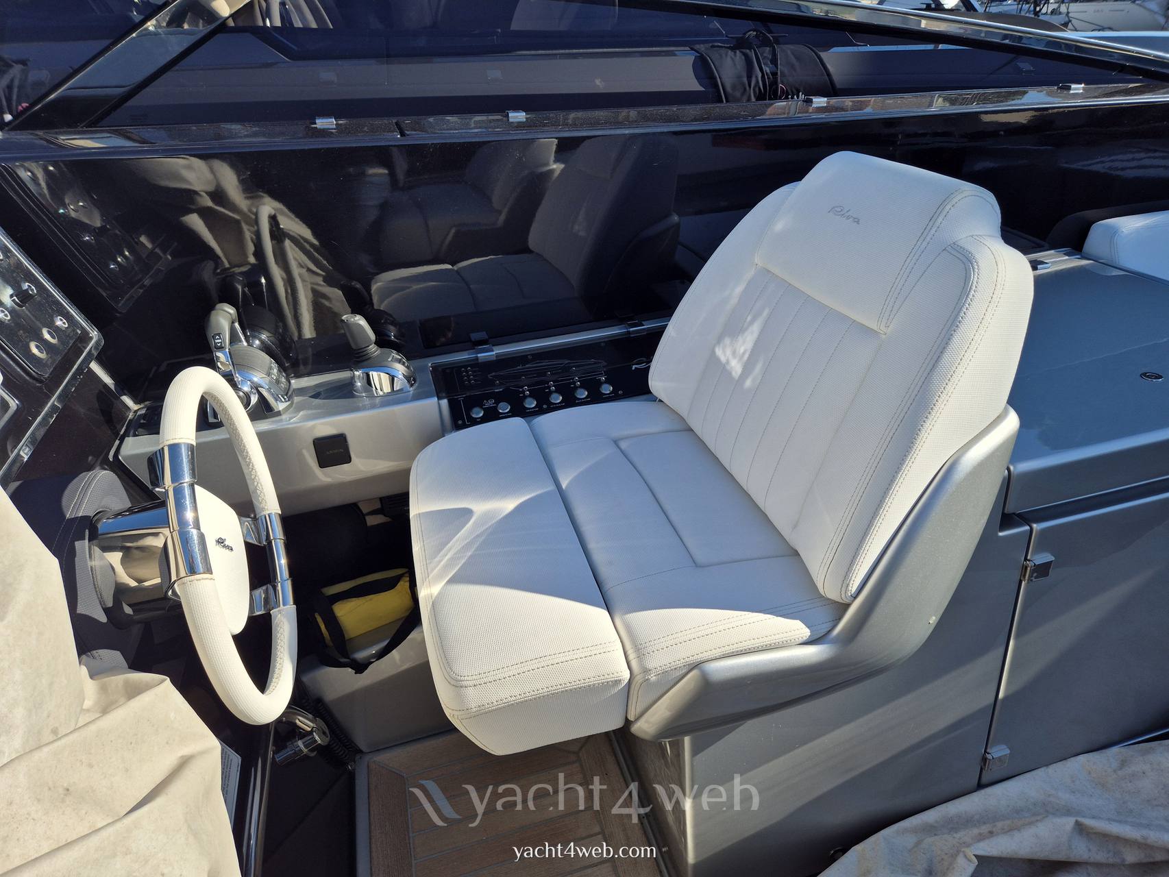 Riva Dolce48 Yacht à moteur occasion