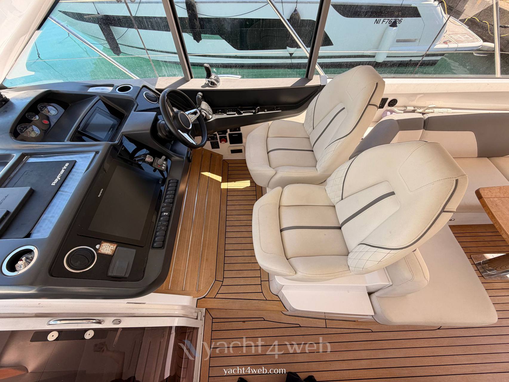Princess V50 barca