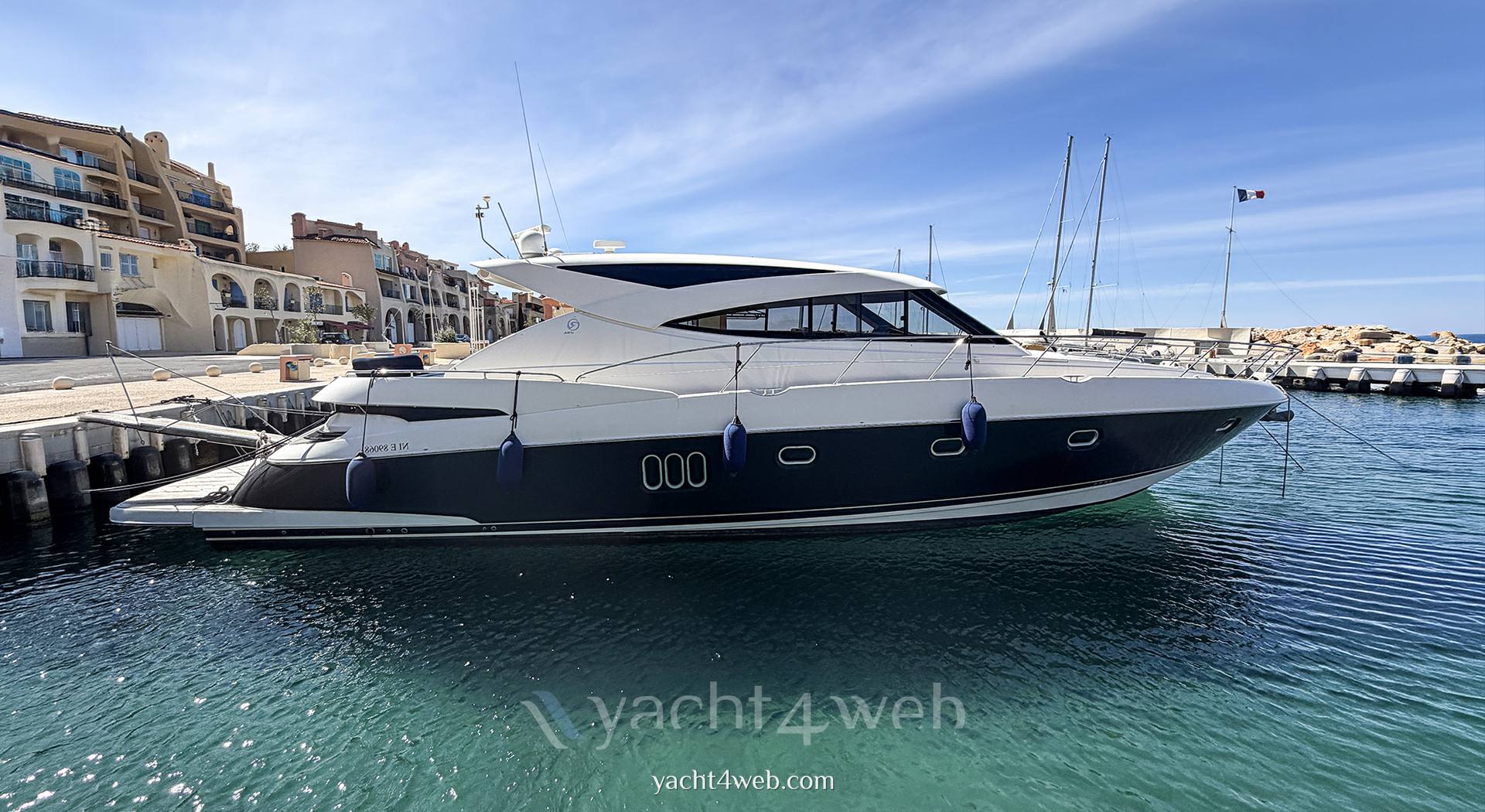 Riviera 5800 sport yacht 