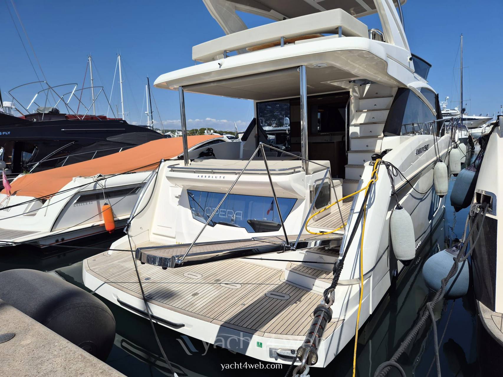 Absolute 50 fly Motoryacht