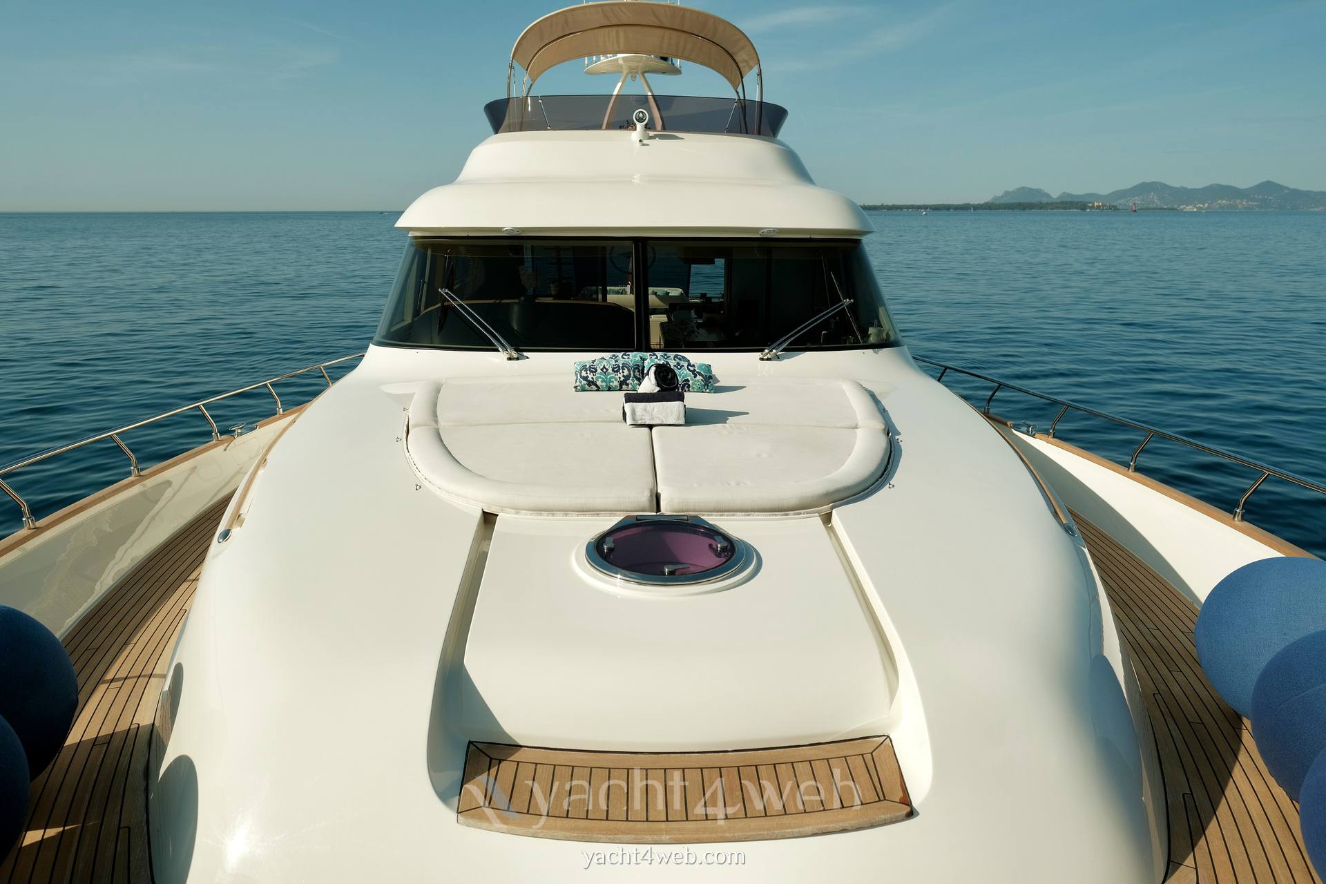 Mochi craft Dolphin 74 