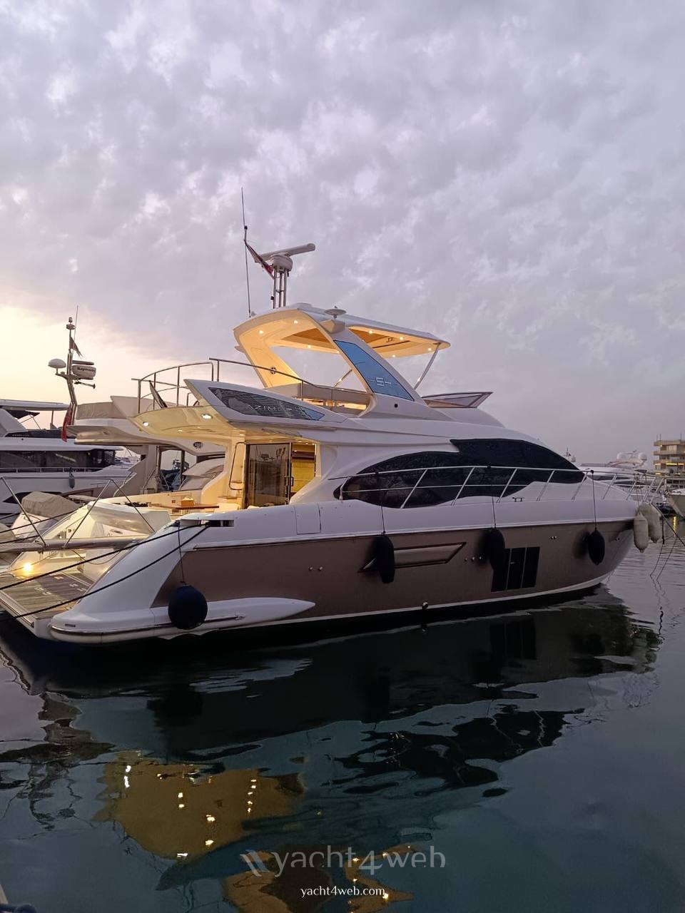 Azimut 54 usado