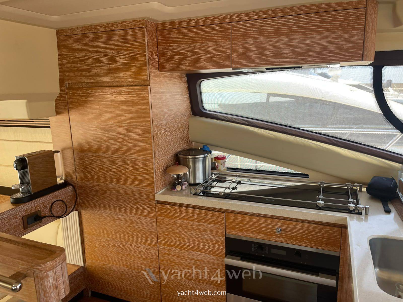 Azimut 54 Barco de motor usado para venta