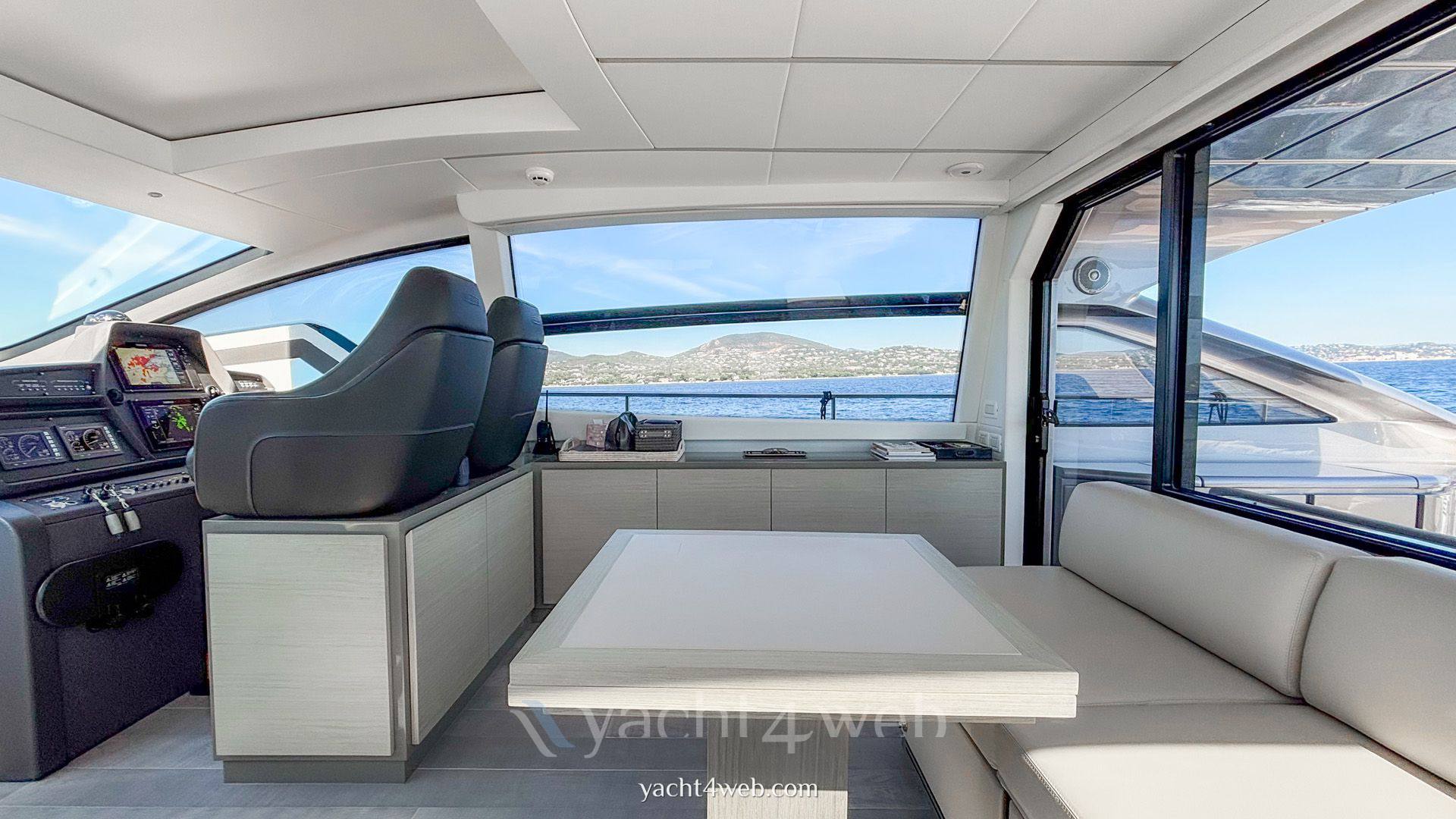 Pershing 62 barco de motor