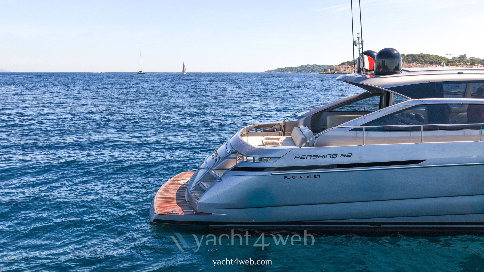 Pershing 62 usado