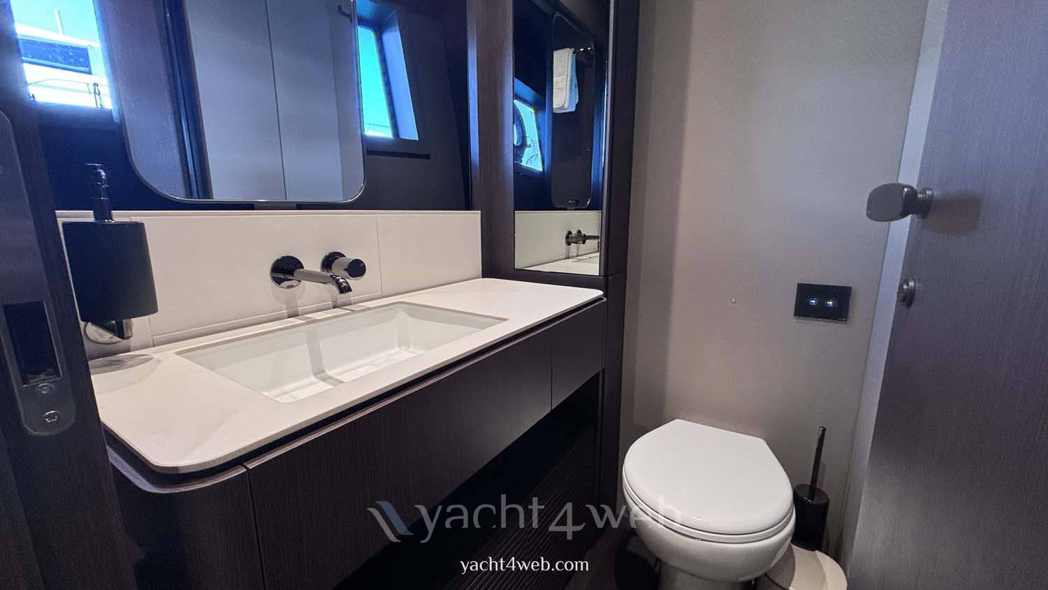 Ferretti yachts 800 0
