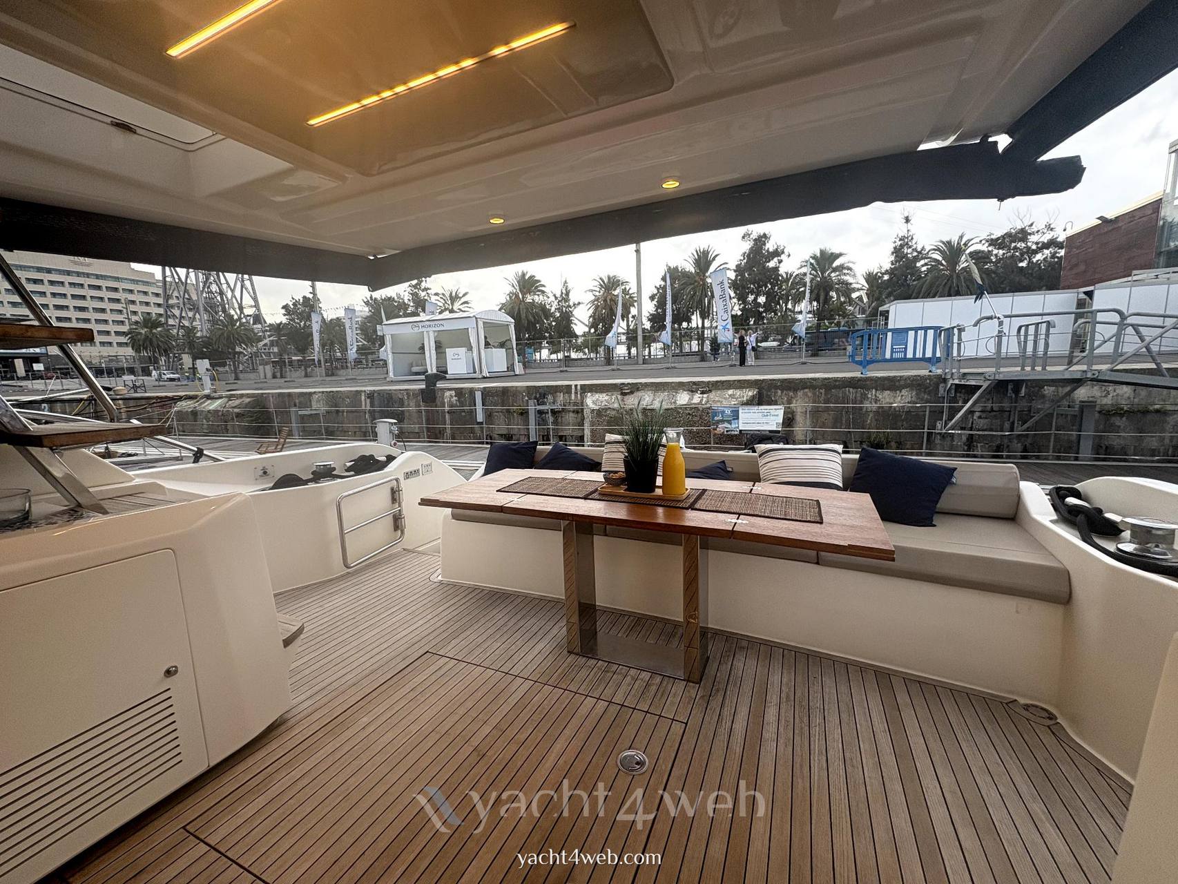 Ferretti yachts 550 机动船