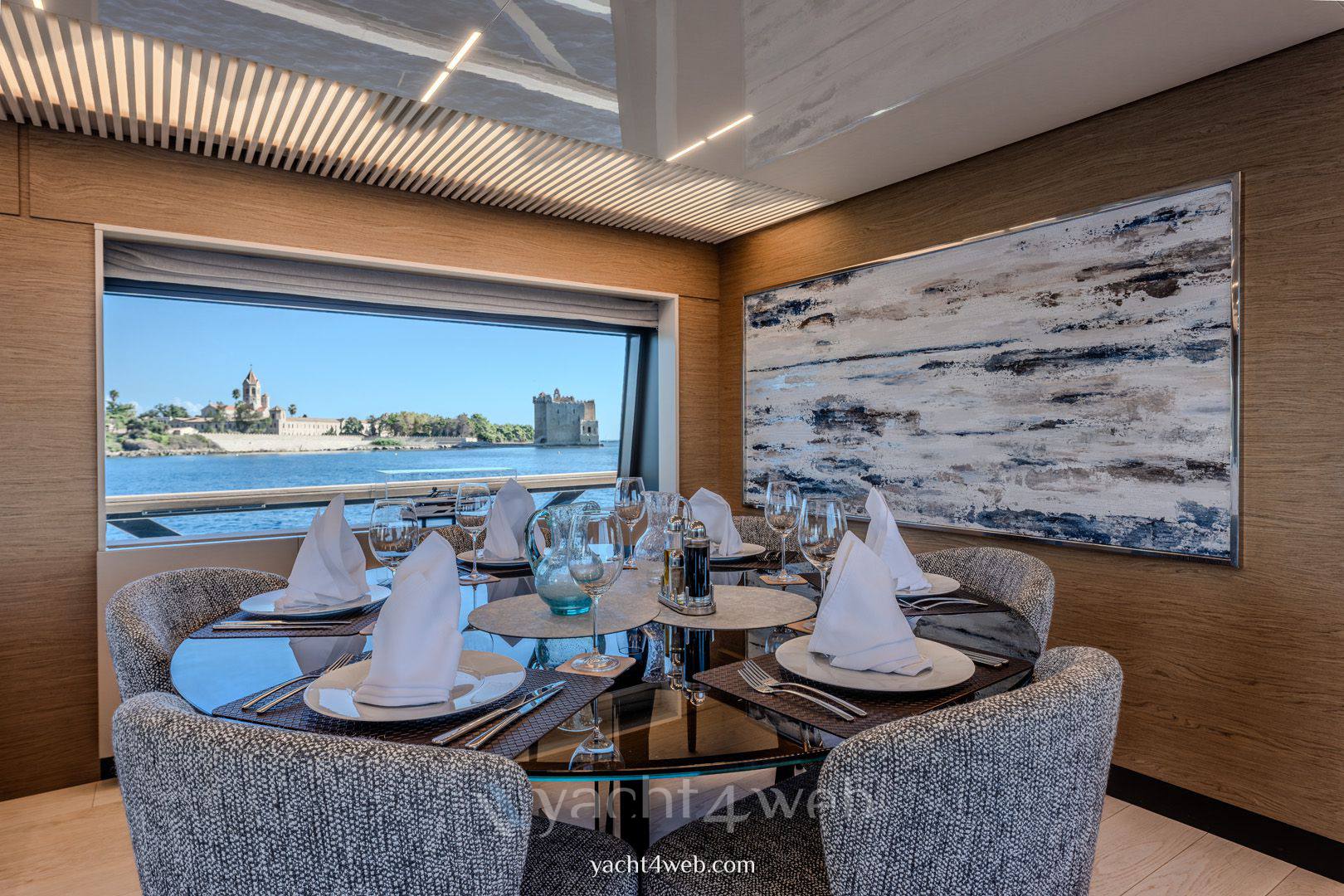 Ferretti yachts 920 piola 