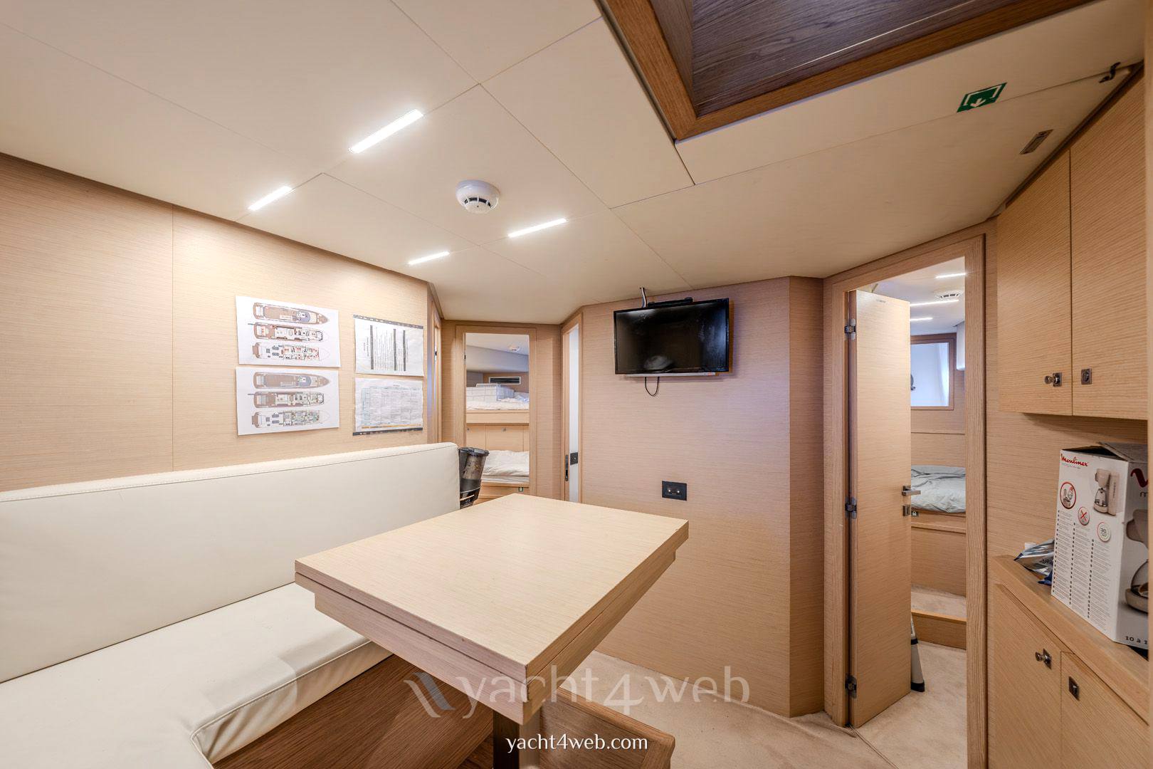 Ferretti yachts 920 piola 使用