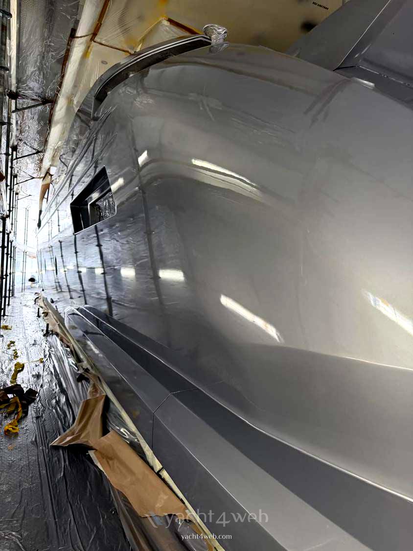 Azimut 27 grande metri