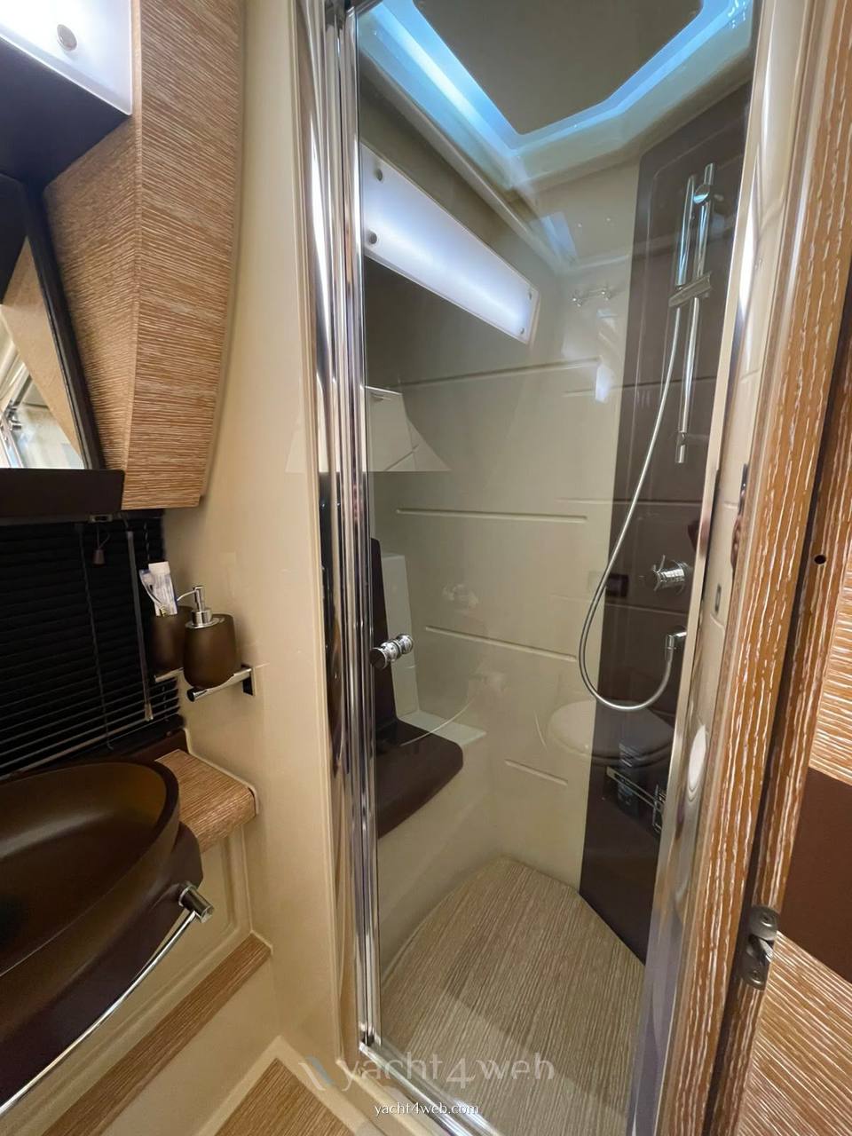 Azimut 54