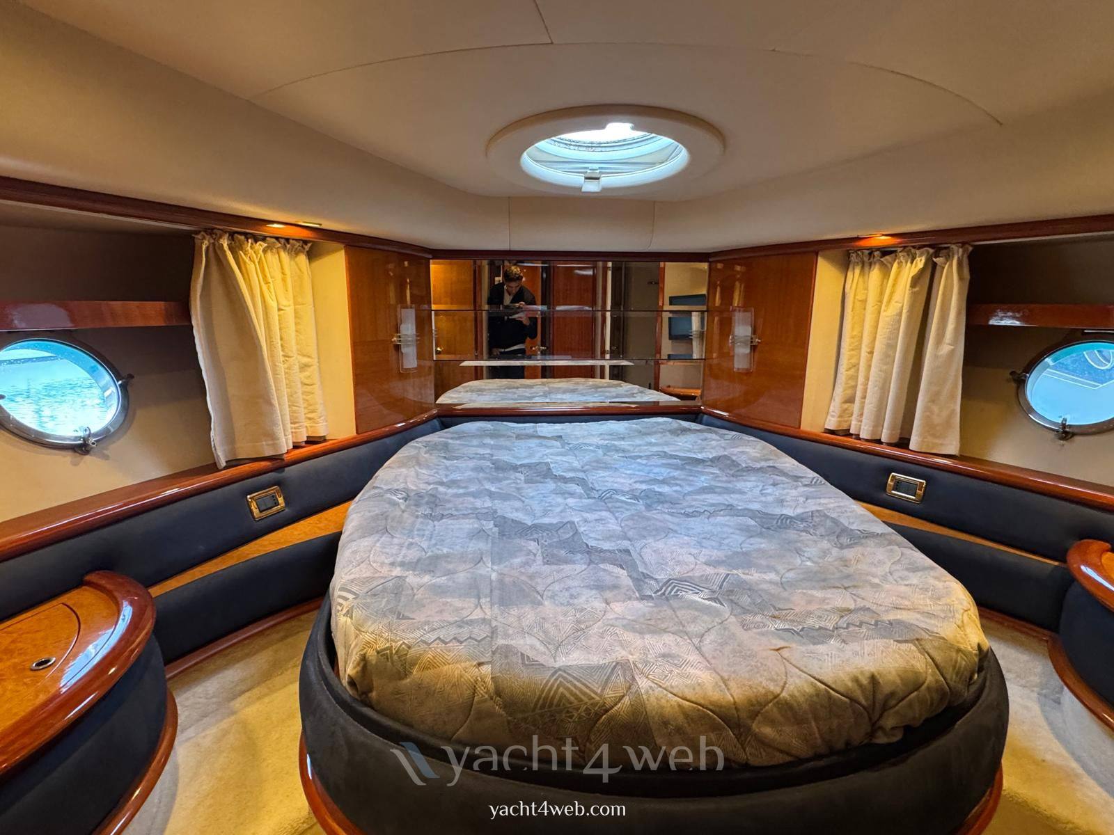 Azimut 62 fly