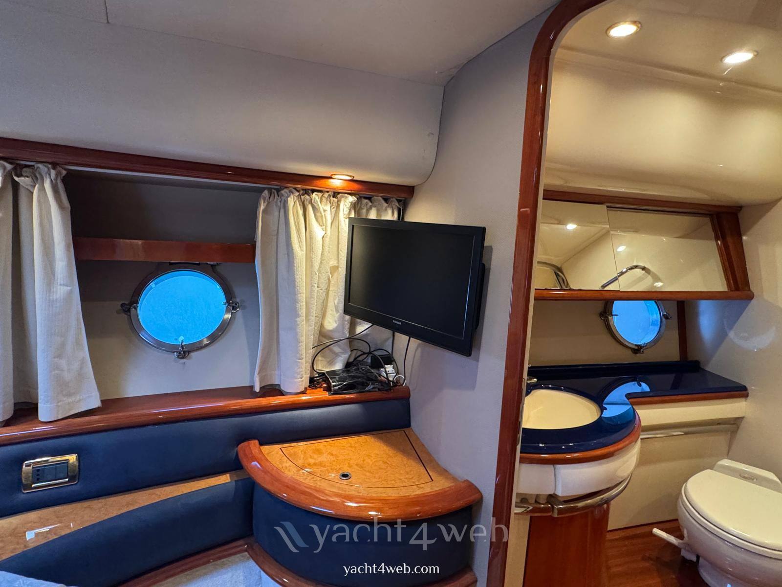 Azimut 62 fly