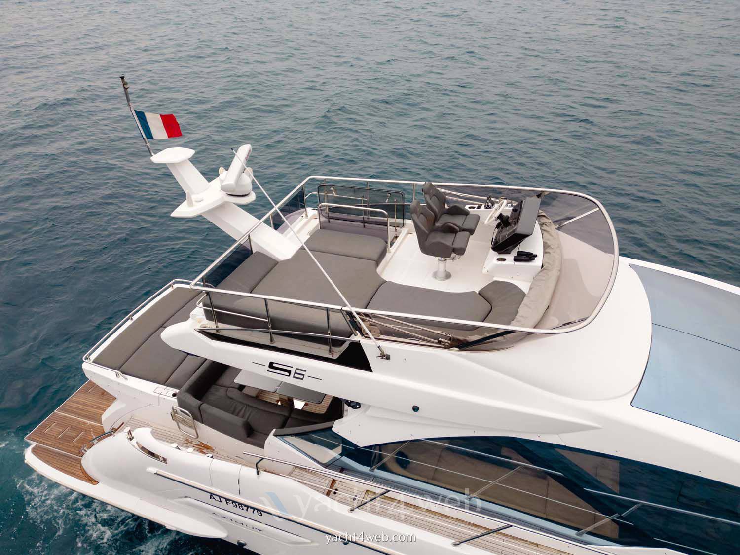 Azimut S6