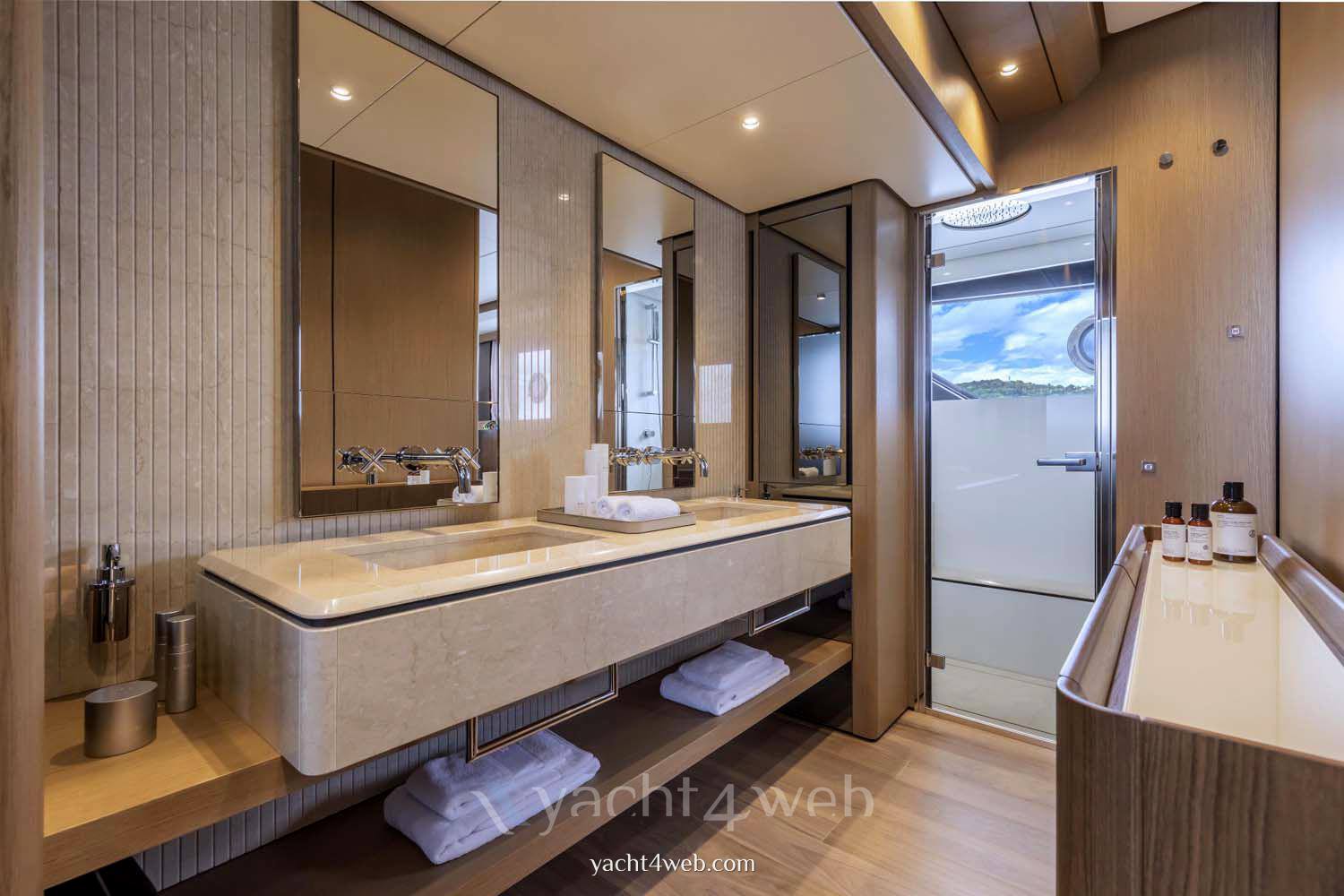 Ferretti yachts 1000