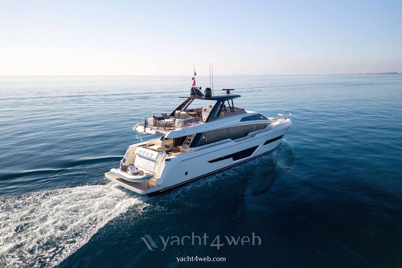 Ferretti yachts 780