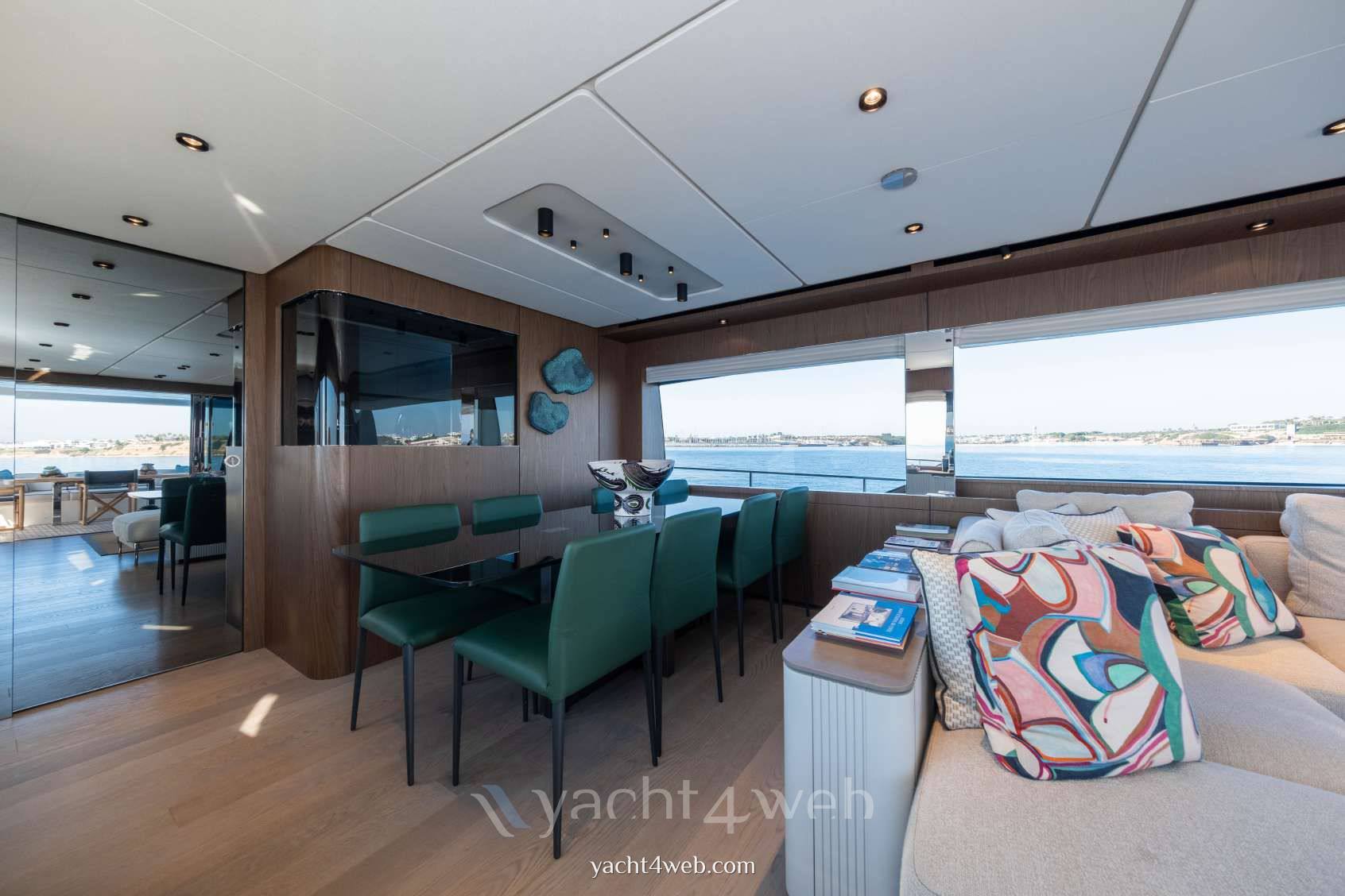 Ferretti yachts 780
