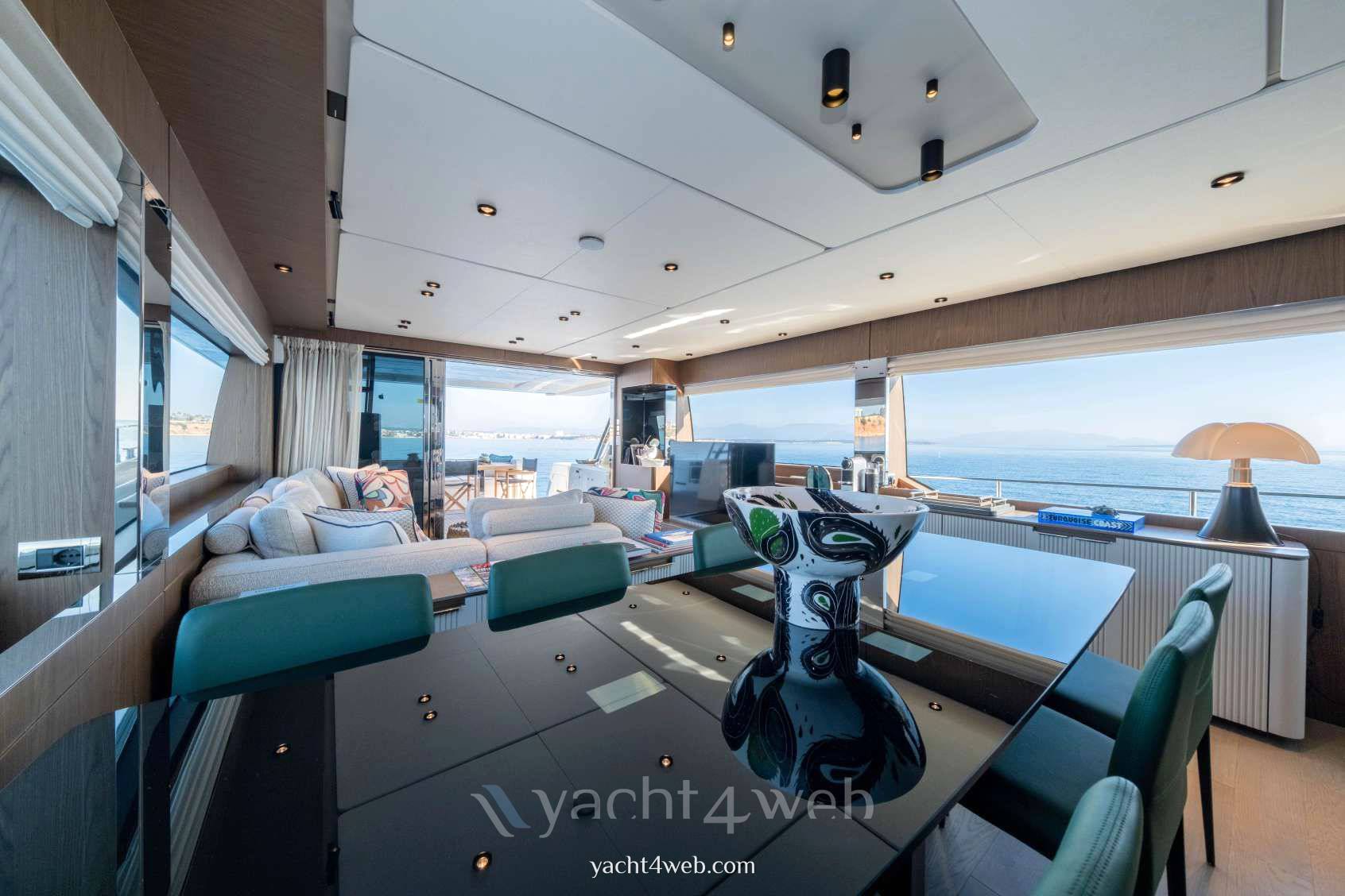 Ferretti yachts 780