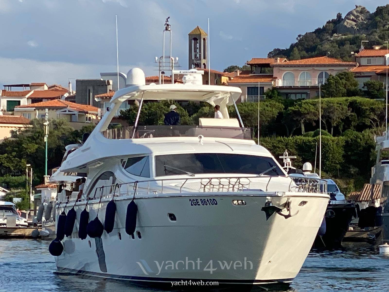 Ferretti yachts 830