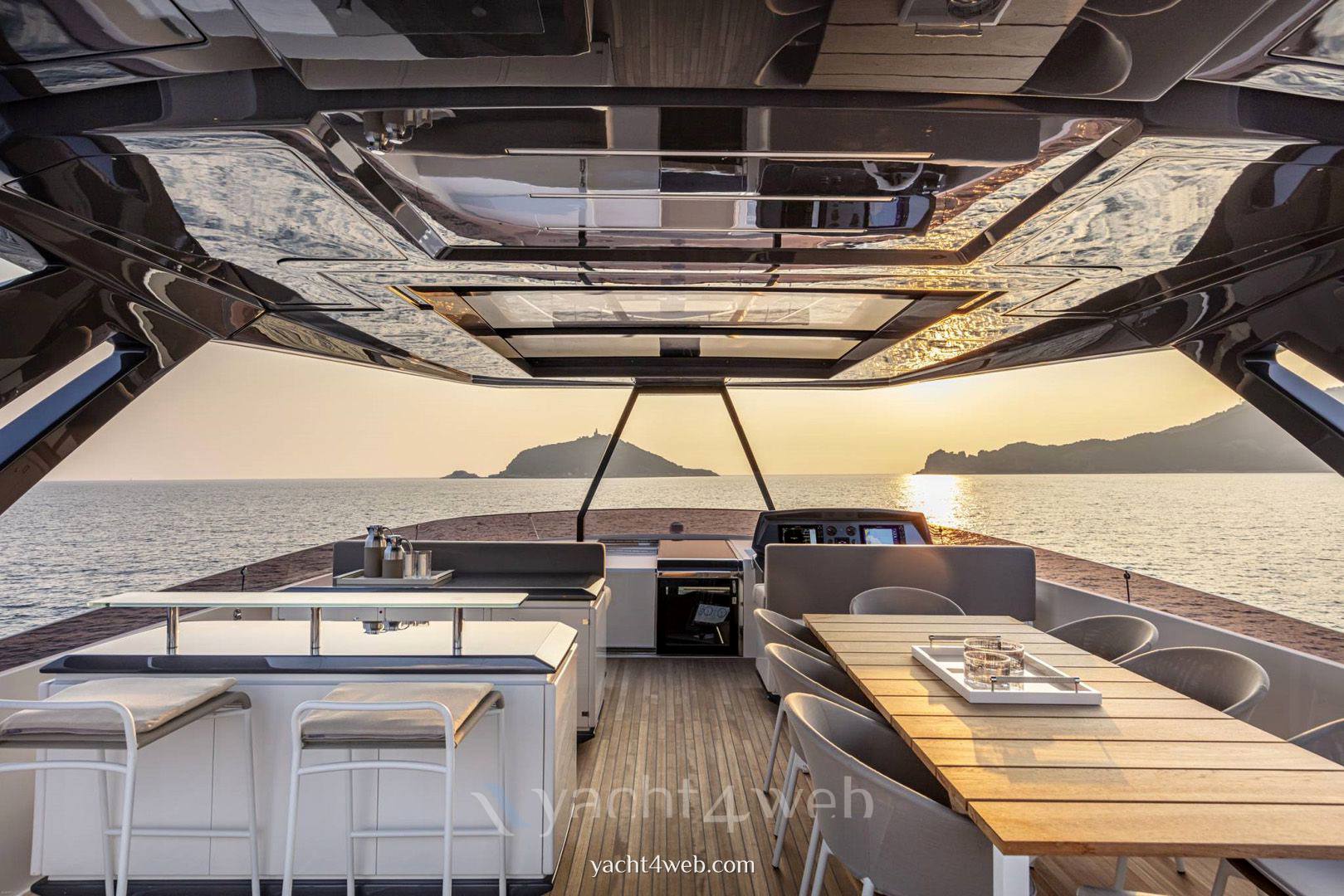 Ferretti yachts 920 piola