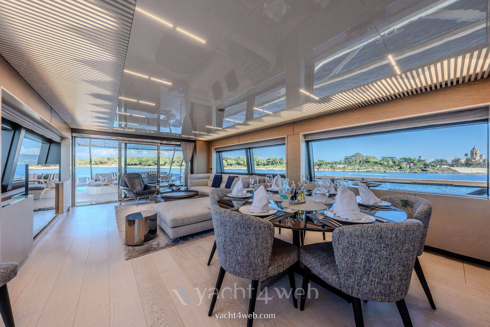Ferretti yachts 920 piola