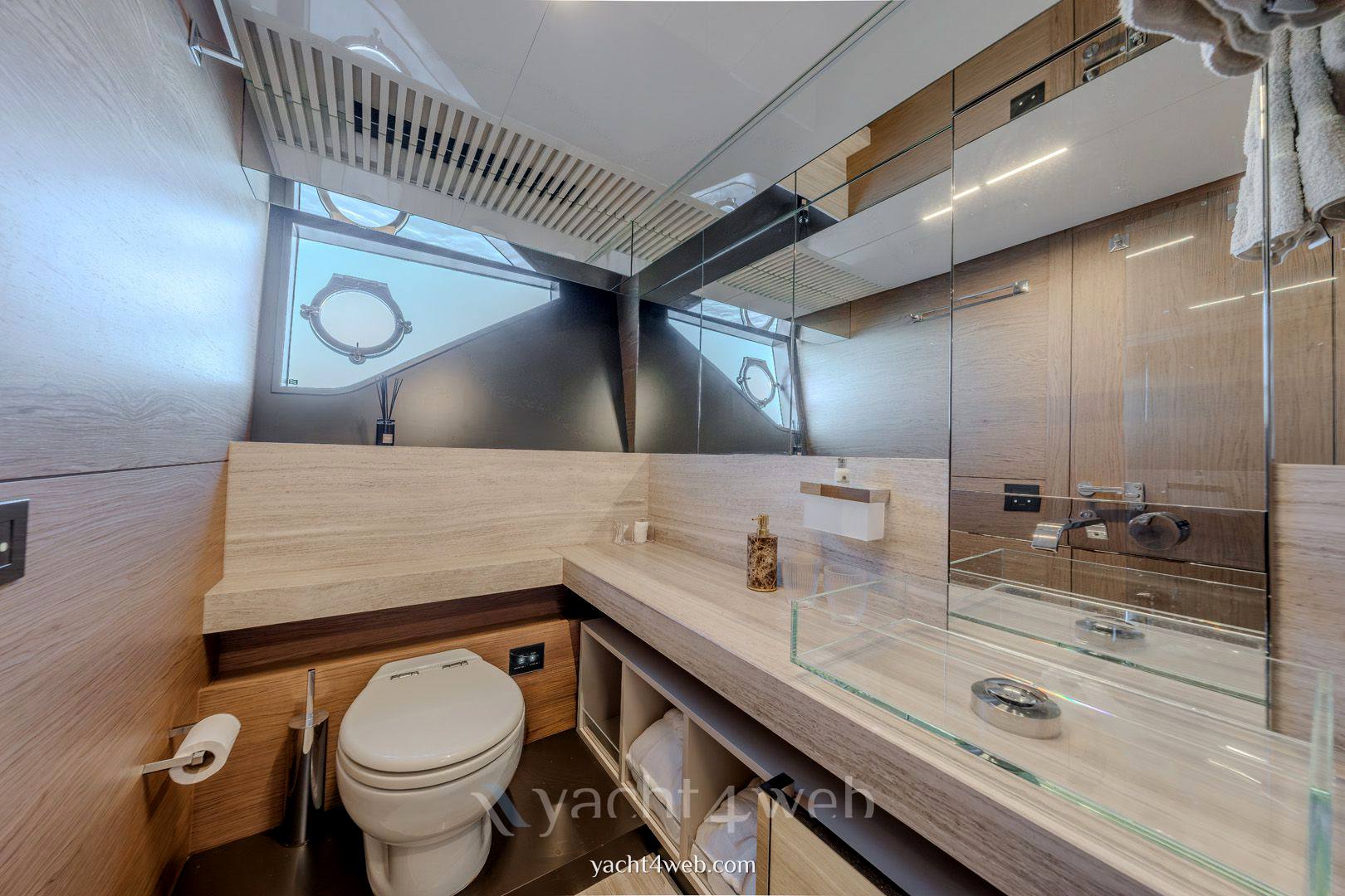 Ferretti yachts 920 piola