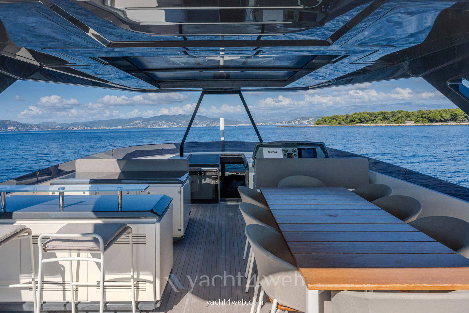 Ferretti yachts 920 piola