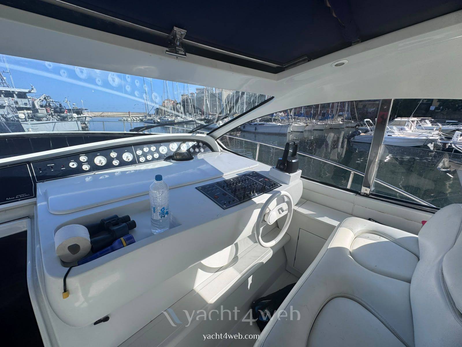 Pershing 54