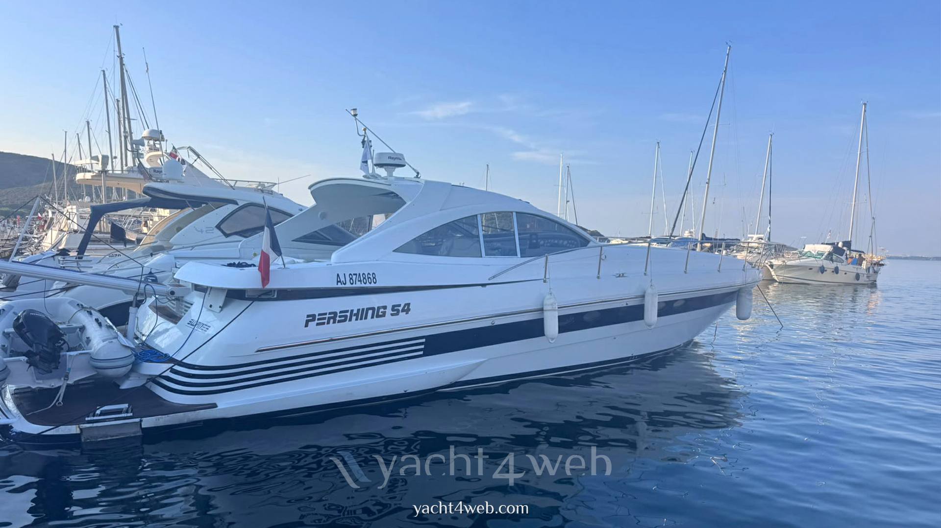 Pershing 54