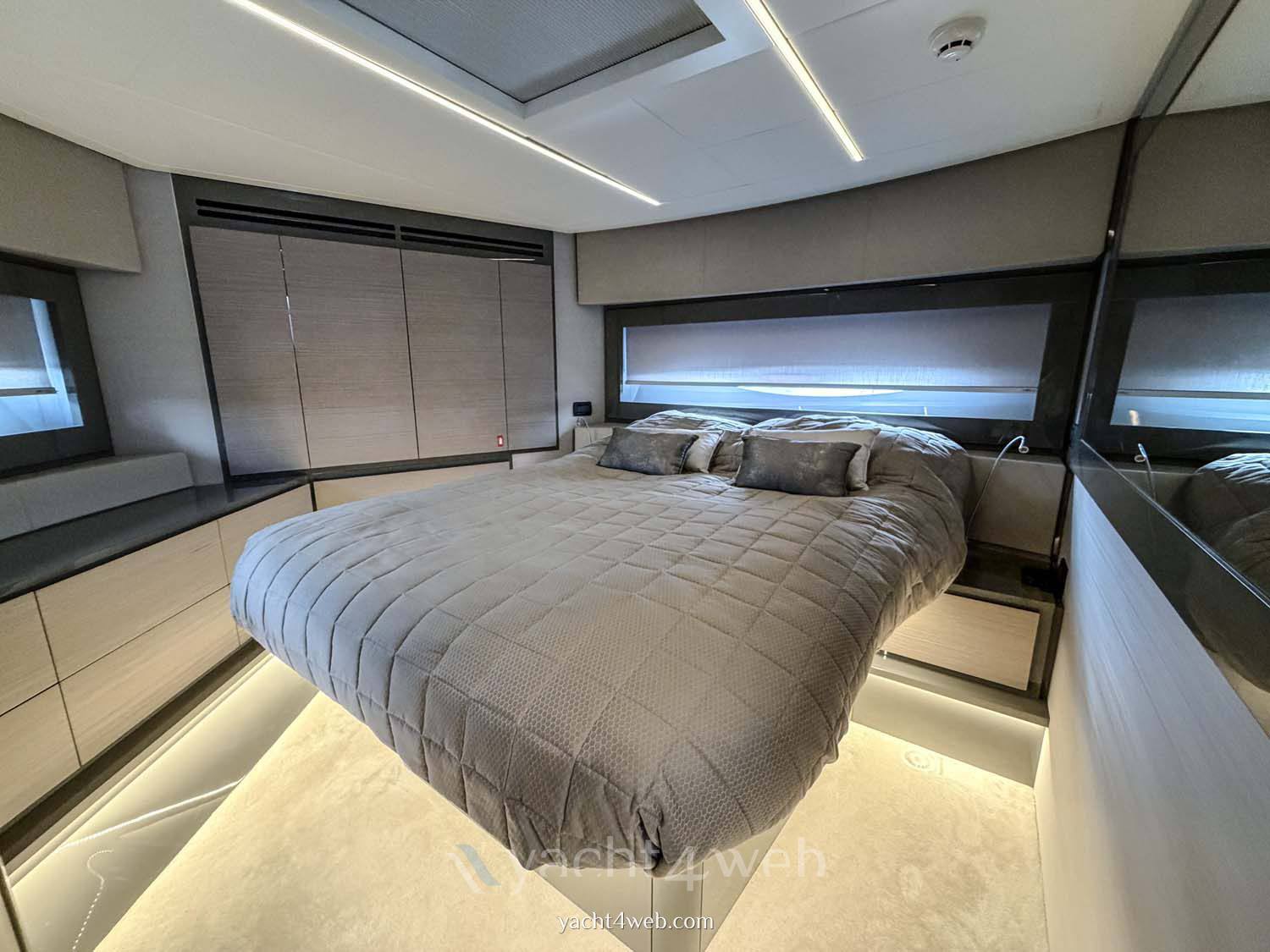 Pershing 62