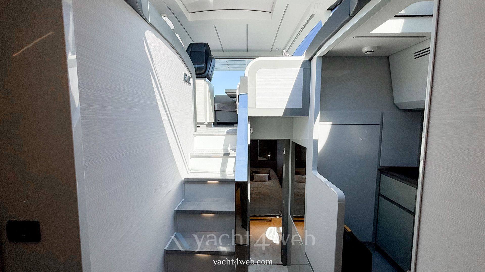 Pershing 62