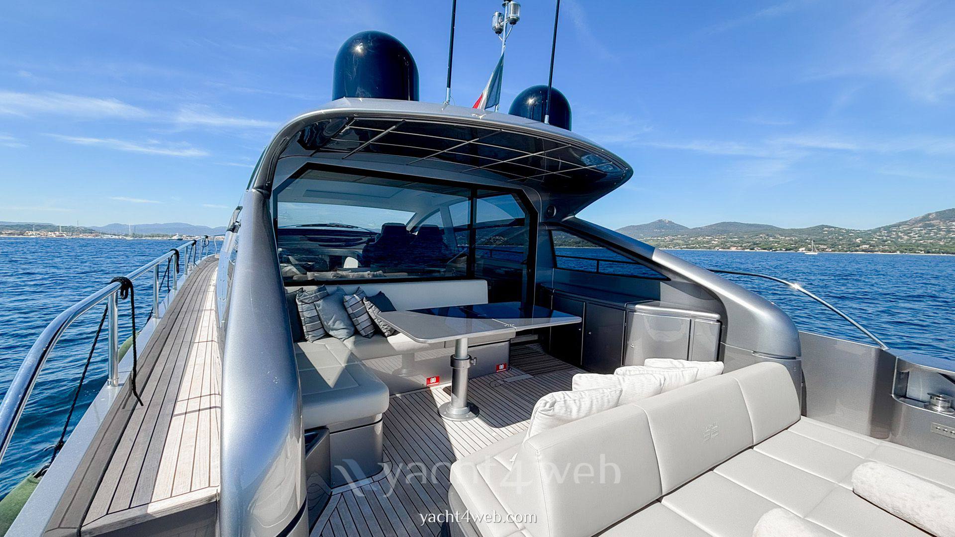 Pershing 62