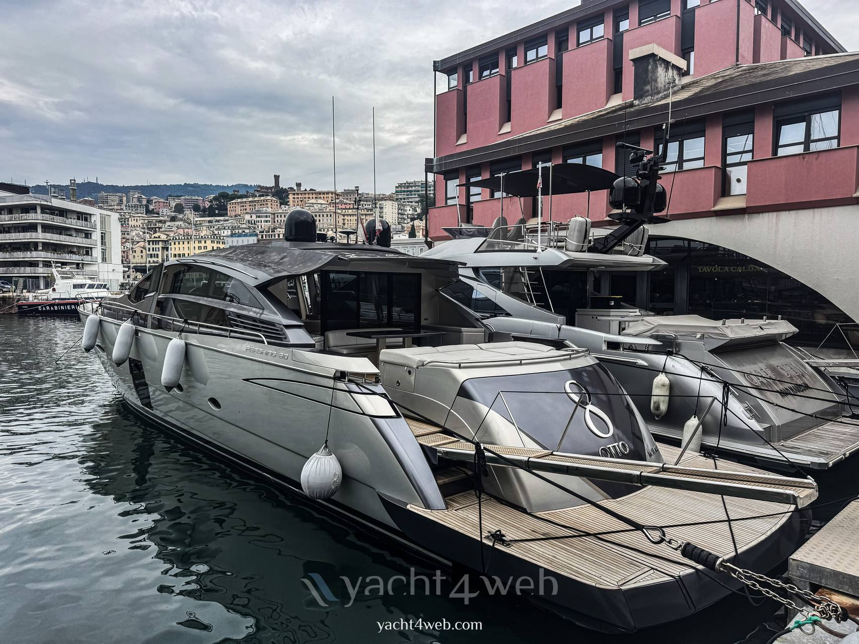 Pershing 80