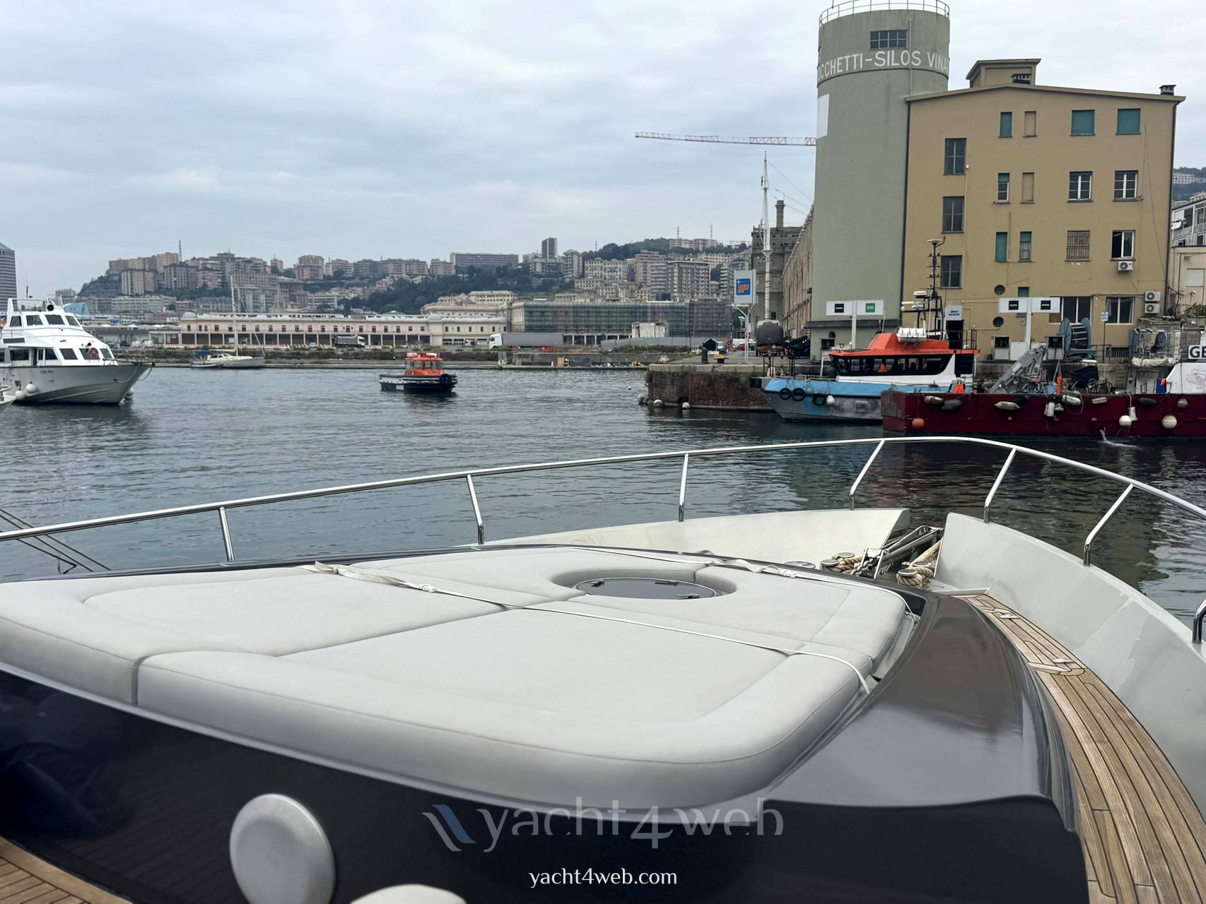 Pershing 80