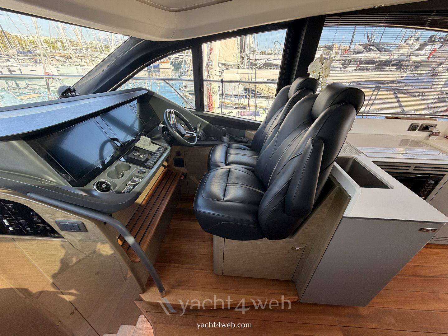 Princess yachts V55