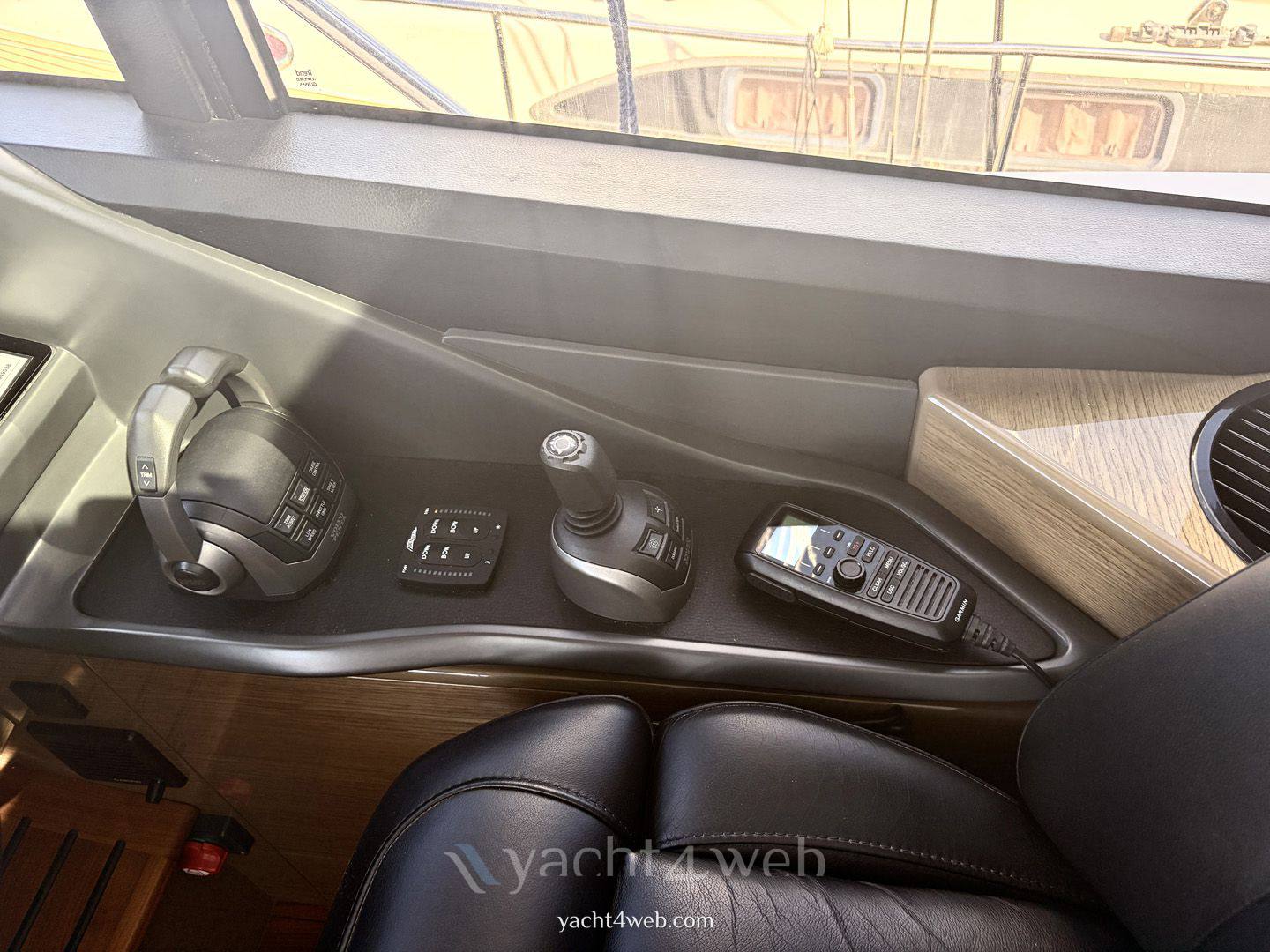 Princess yachts V55