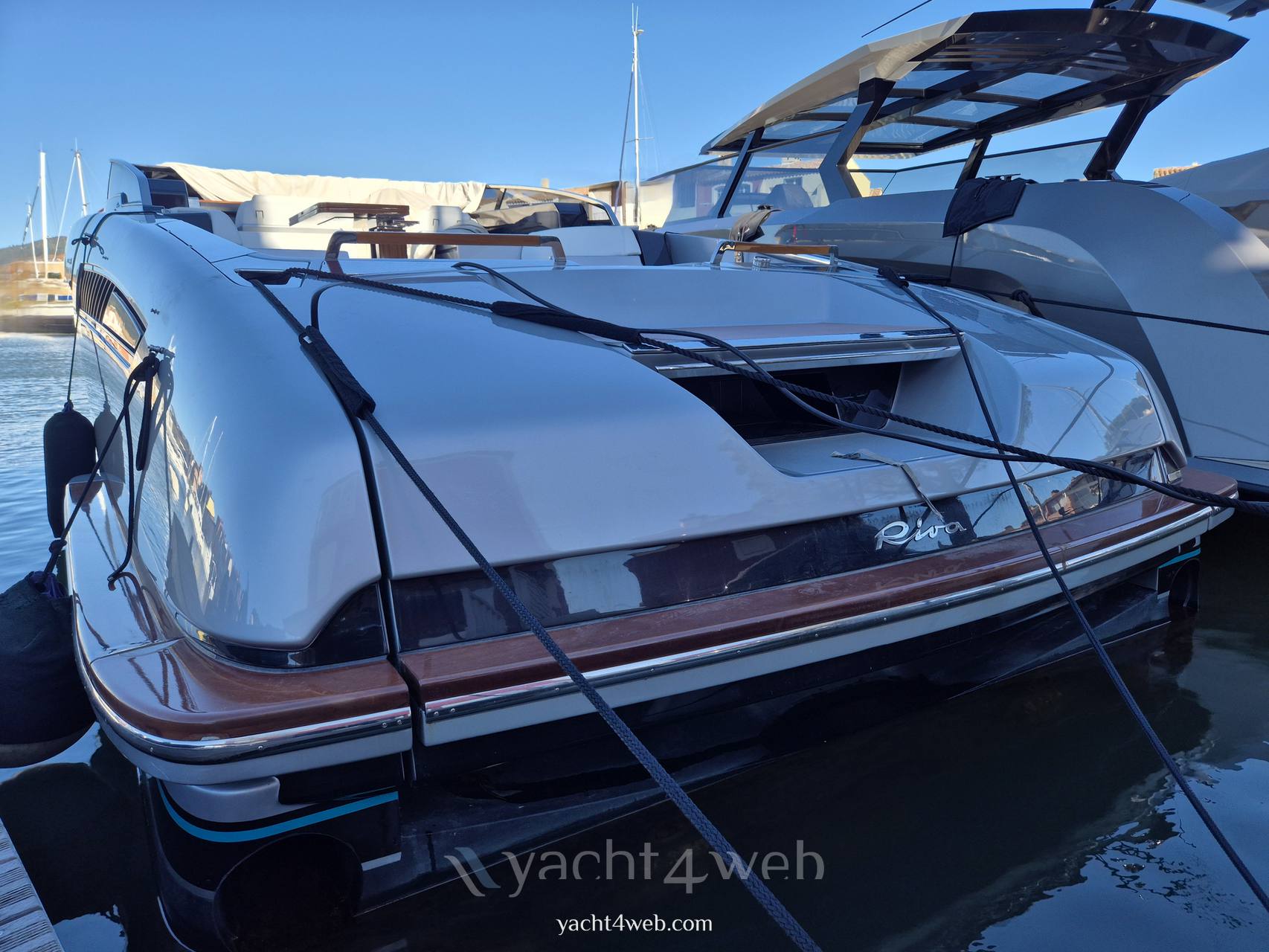 Riva Dolce48