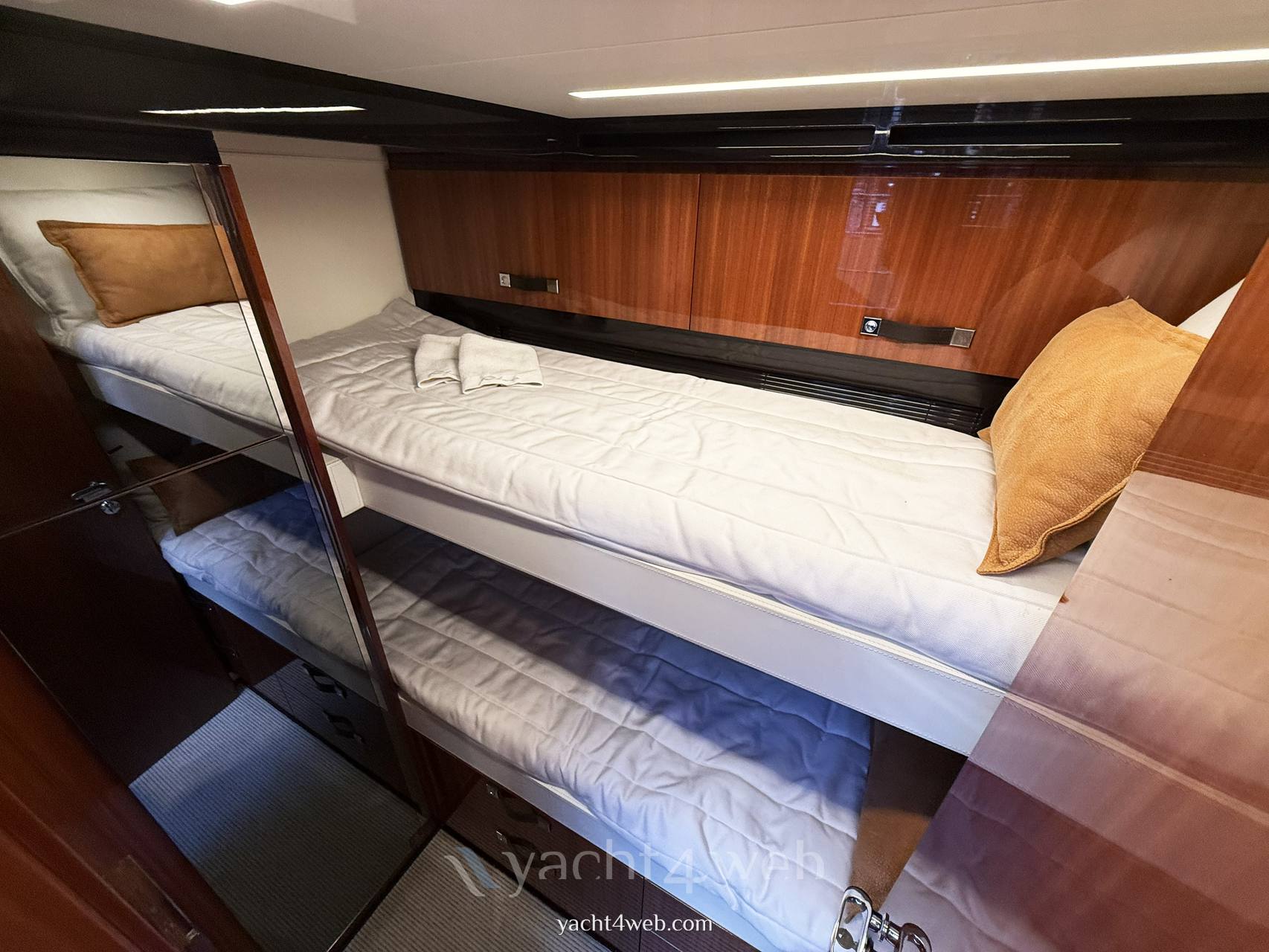 Riva Rivale 56