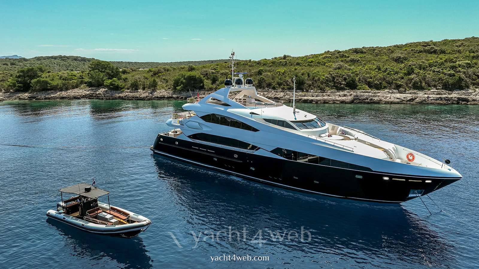 Sunseeker 121 (37m)